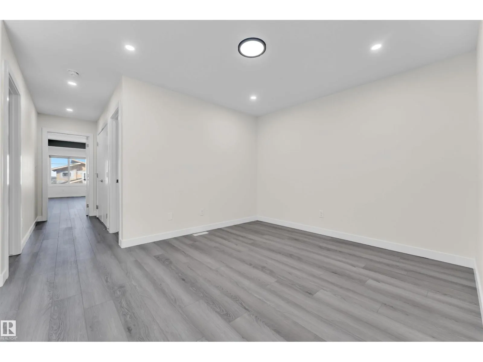 21 Westwyck LI