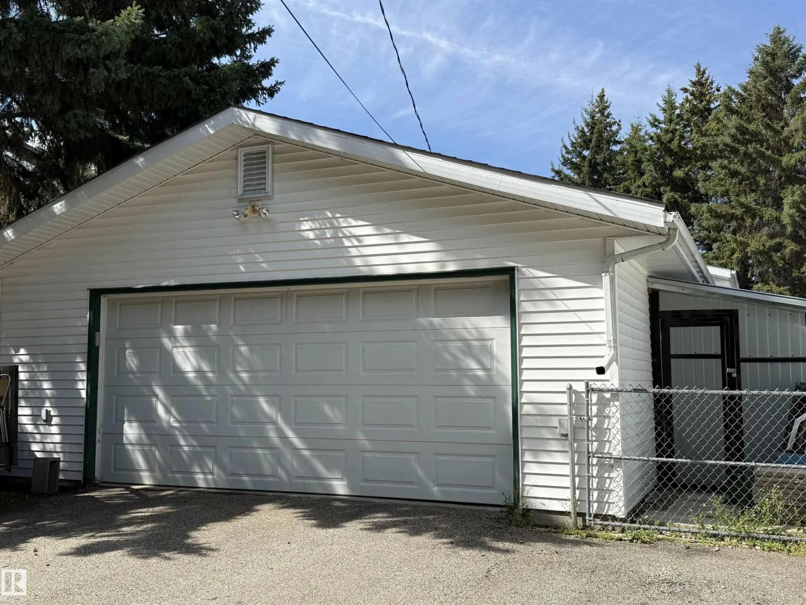 5517 52 ST