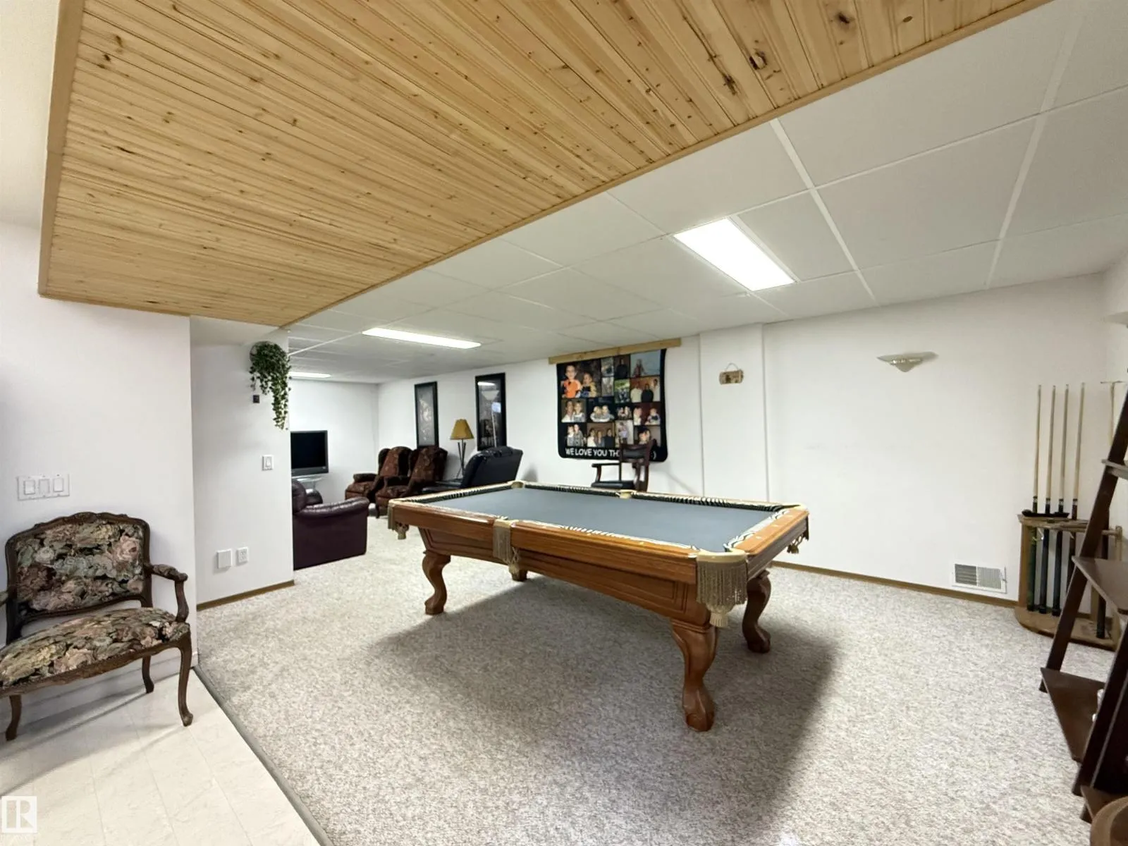 5517 52 ST