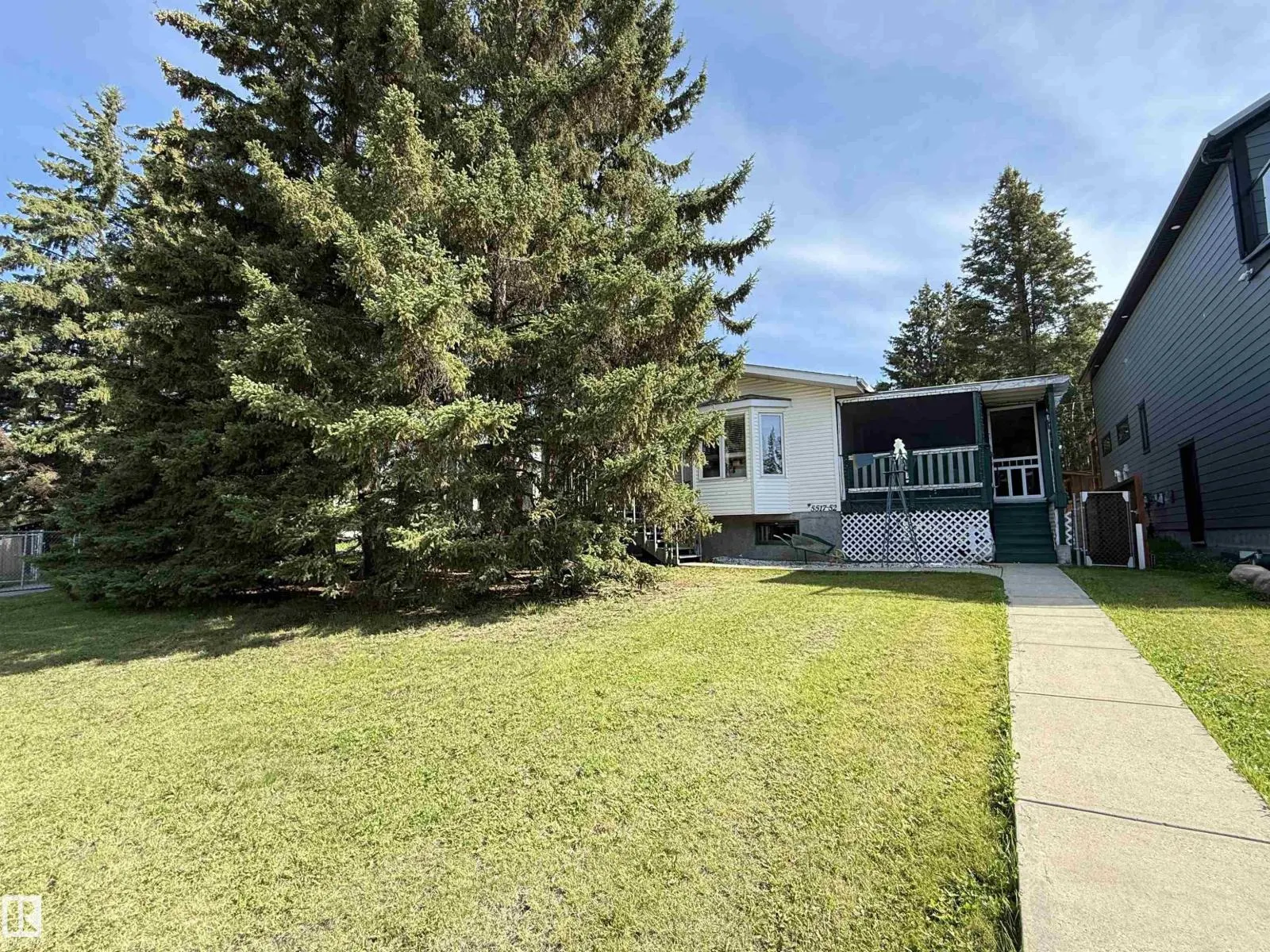 5517 52 ST