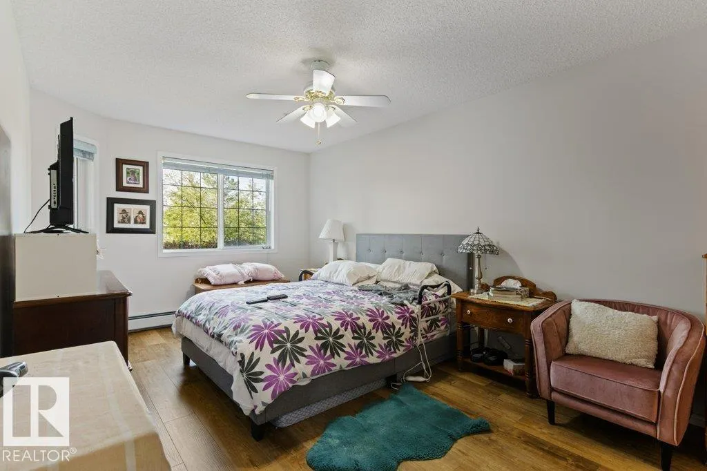 #125 2741 55 ST NW