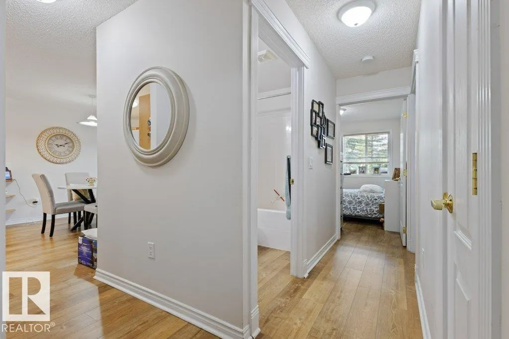 #125 2741 55 ST NW