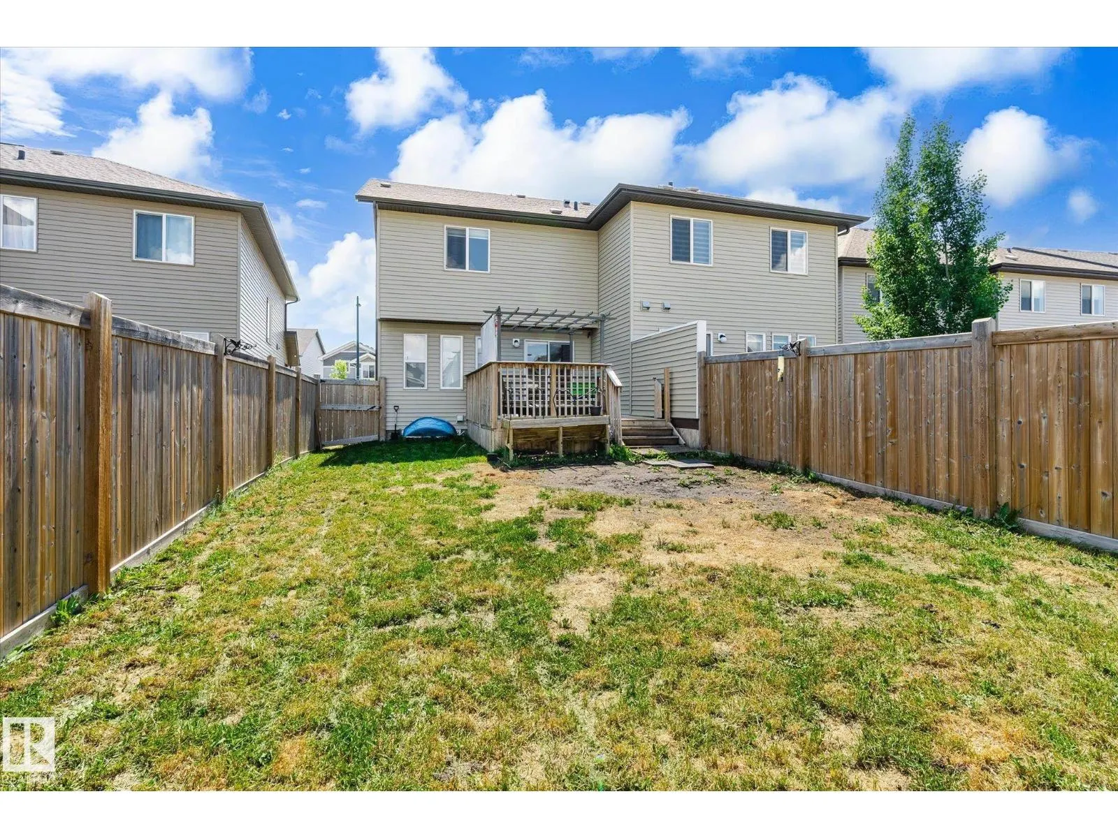 2424 19A AV NW