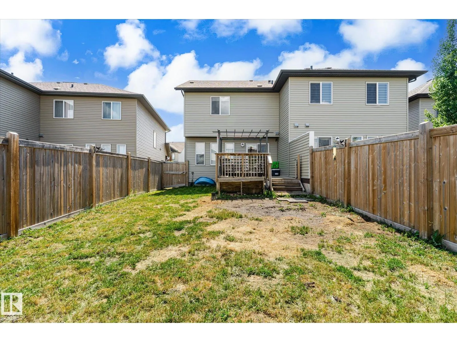 2424 19A AV NW