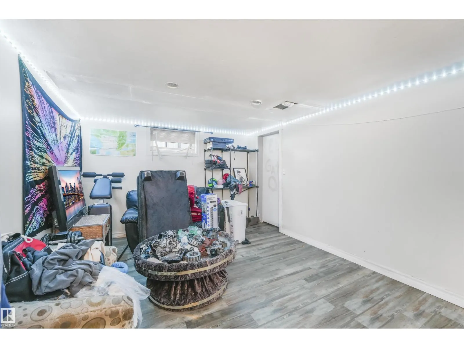 15511 95 AV NW NW