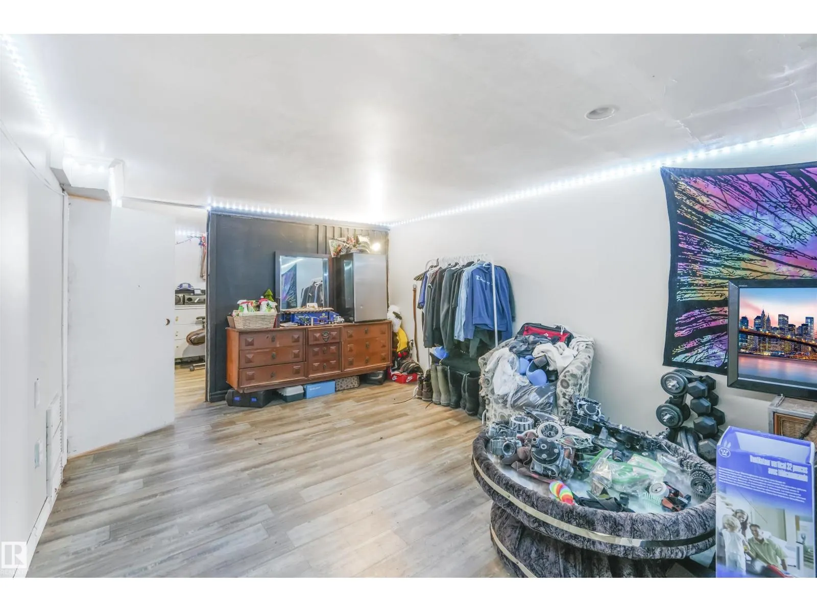 15511 95 AV NW NW