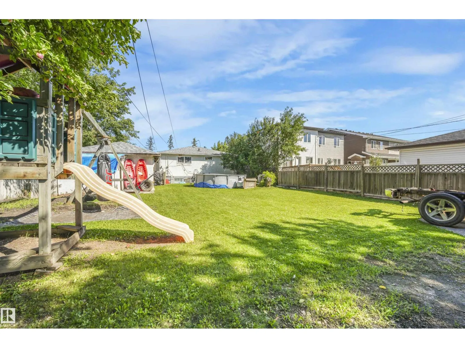 15511 95 AV NW NW