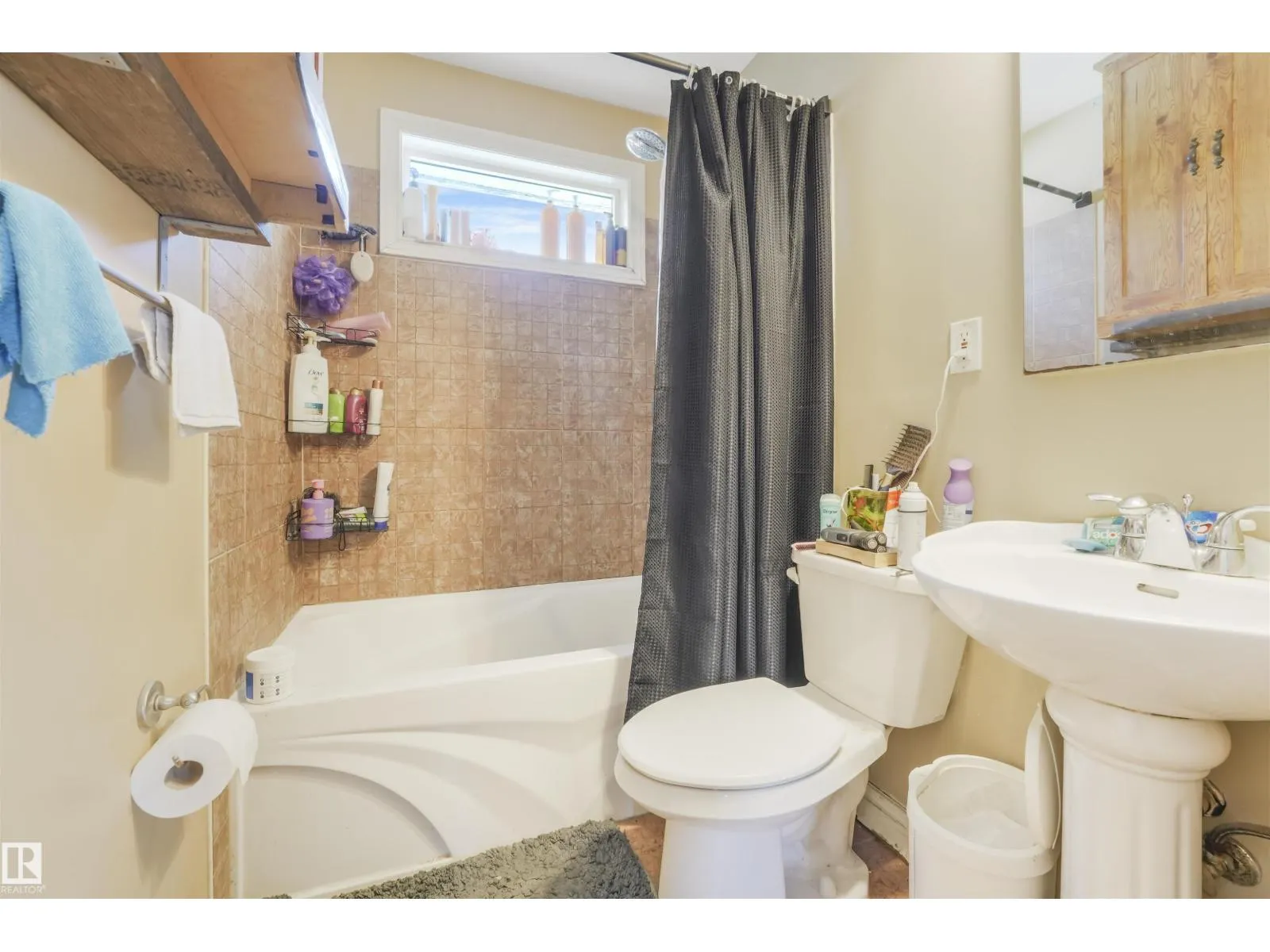 15511 95 AV NW NW