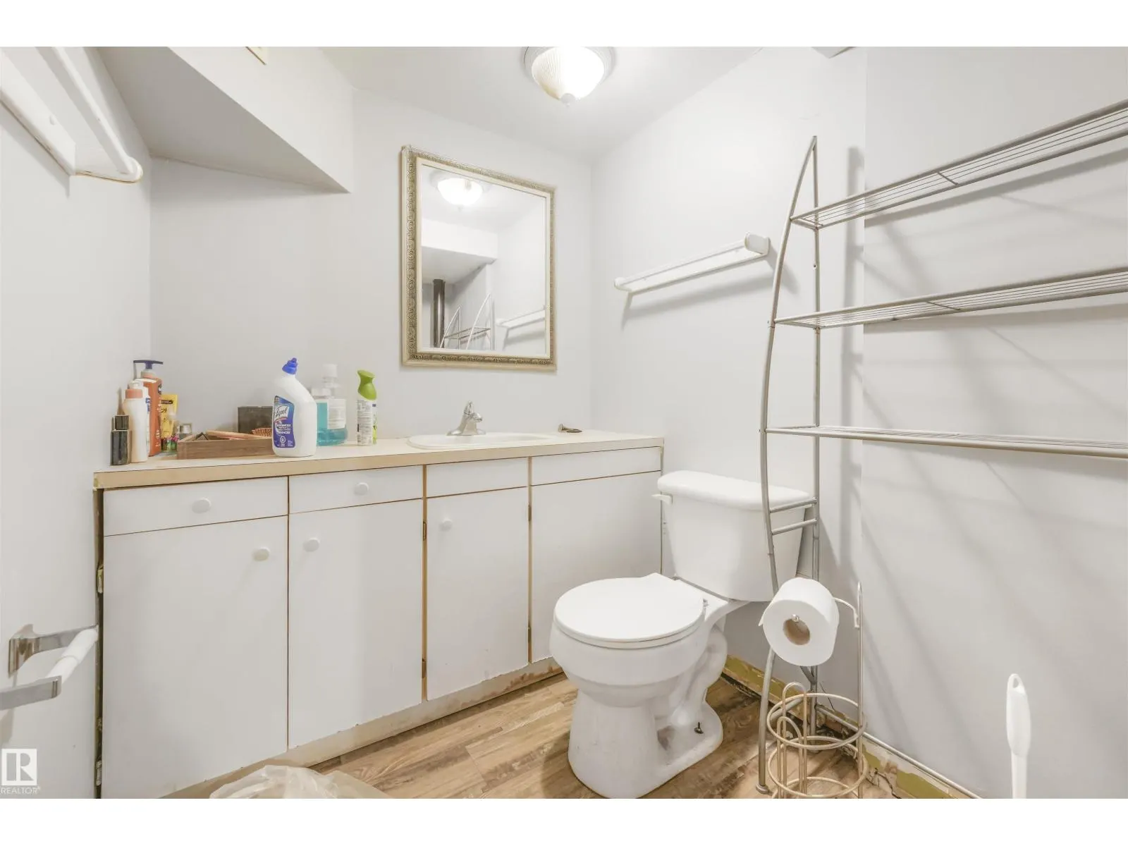 15511 95 AV NW NW