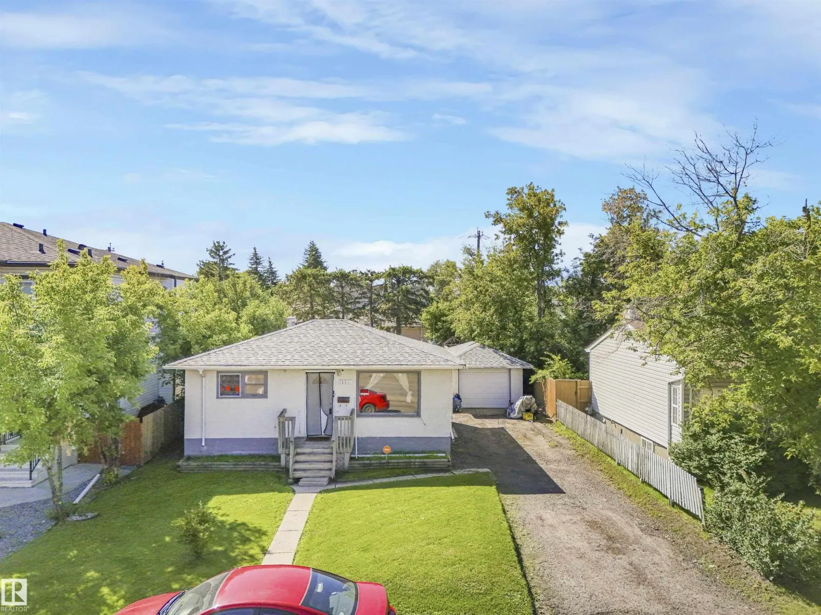 15511 95 AV NW NW