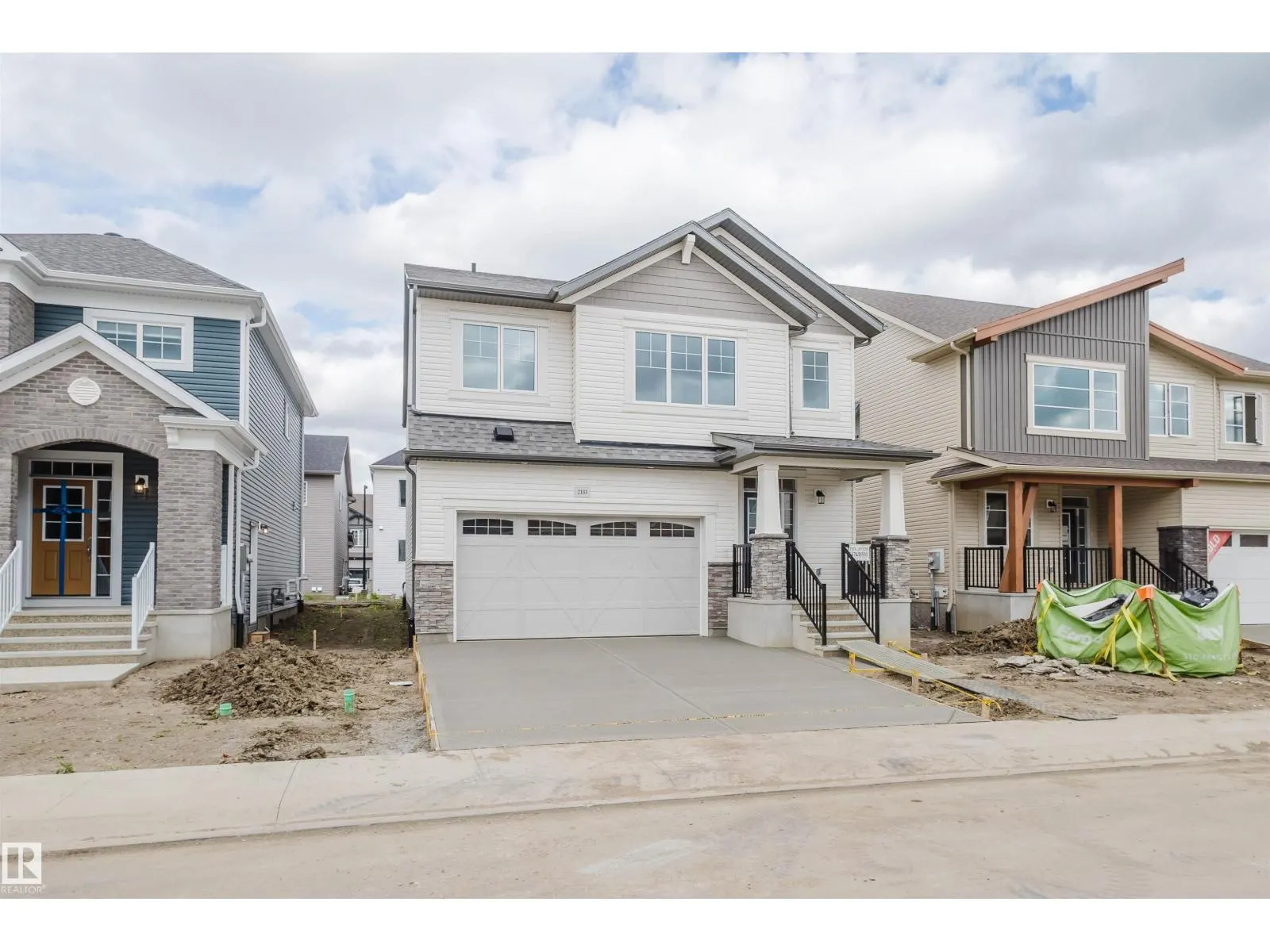 2103 209 ST NW