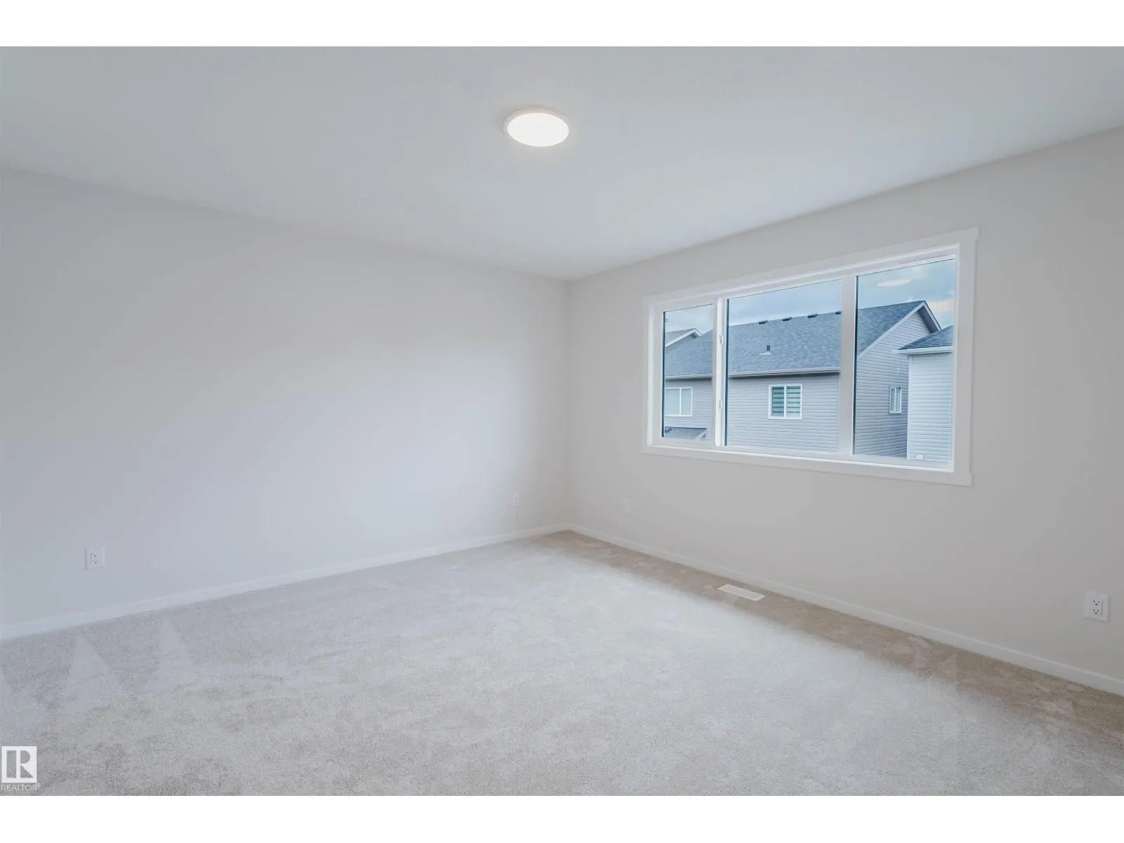2103 209 ST NW