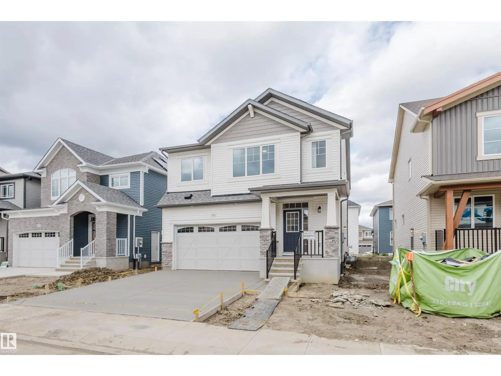 2103 209 ST NW