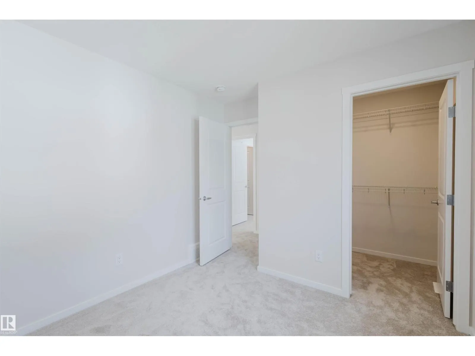 2103 209 ST NW