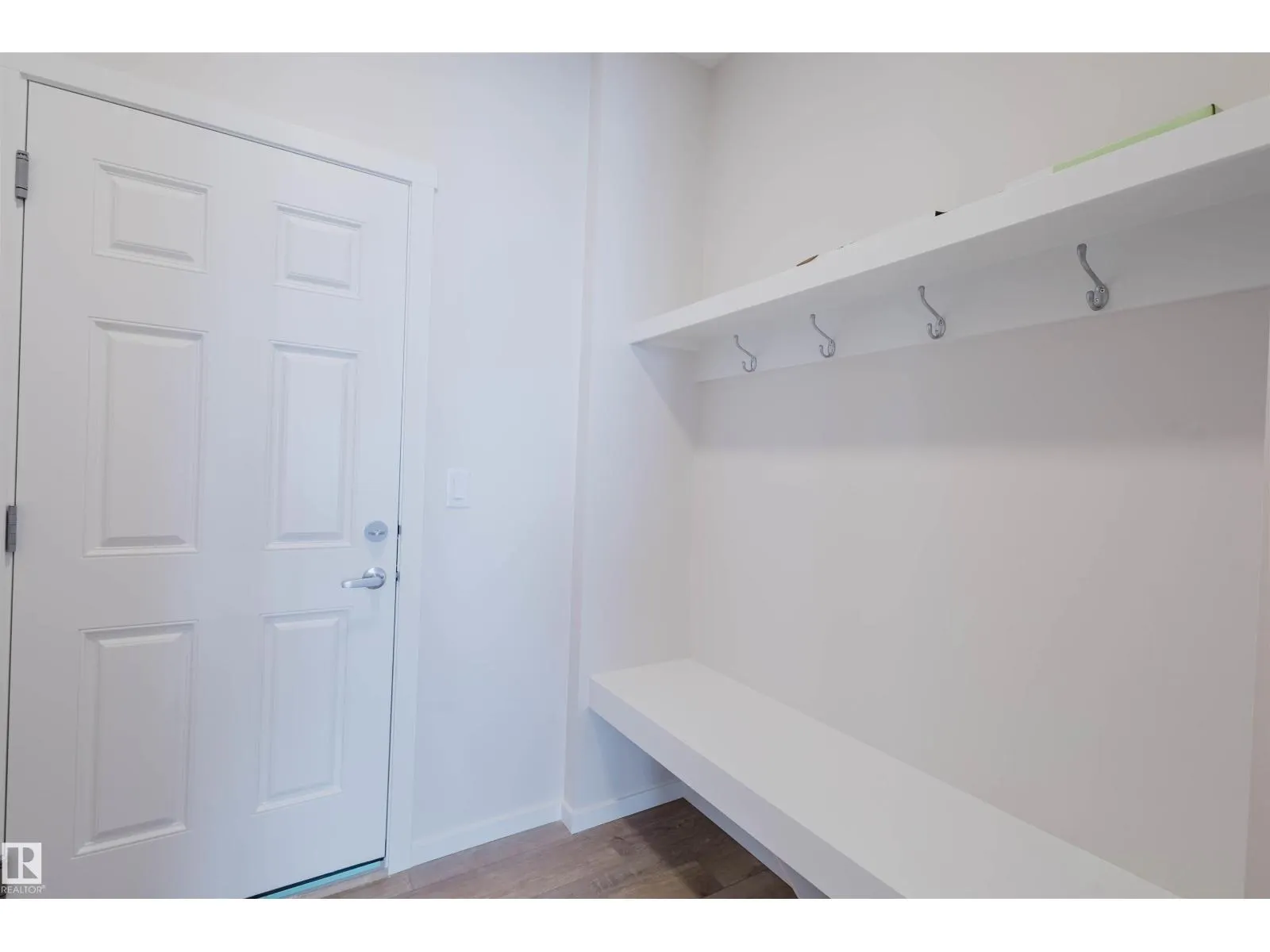 2103 209 ST NW