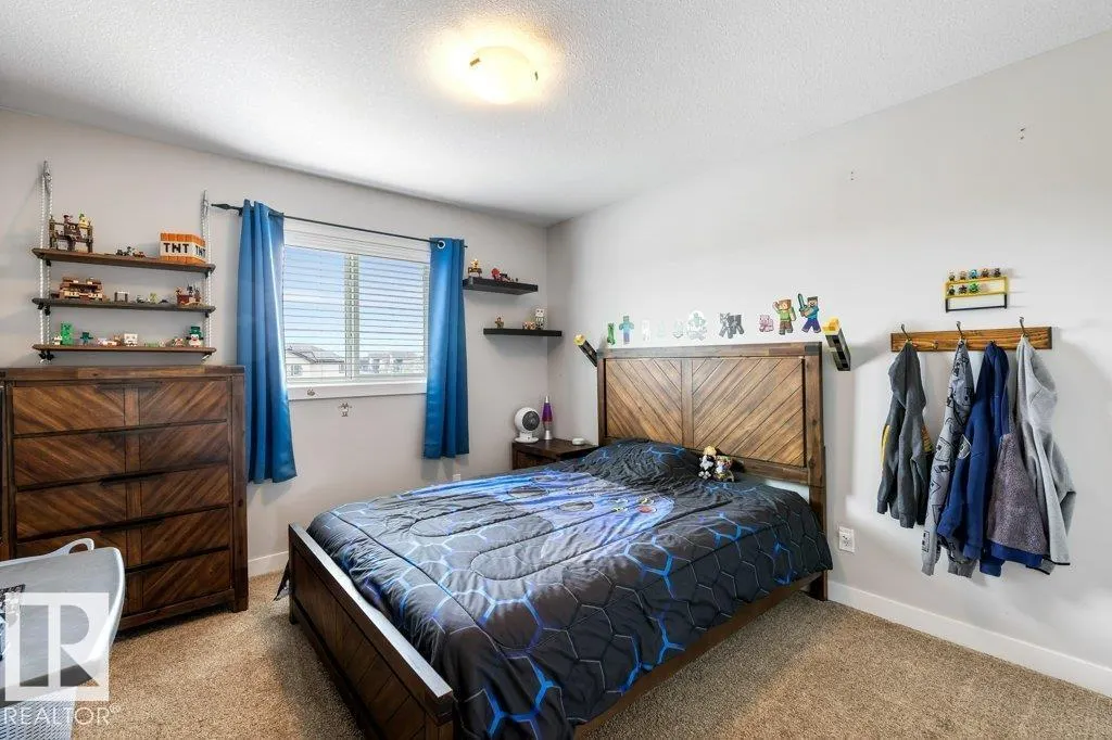 19 RICHMOND LI
