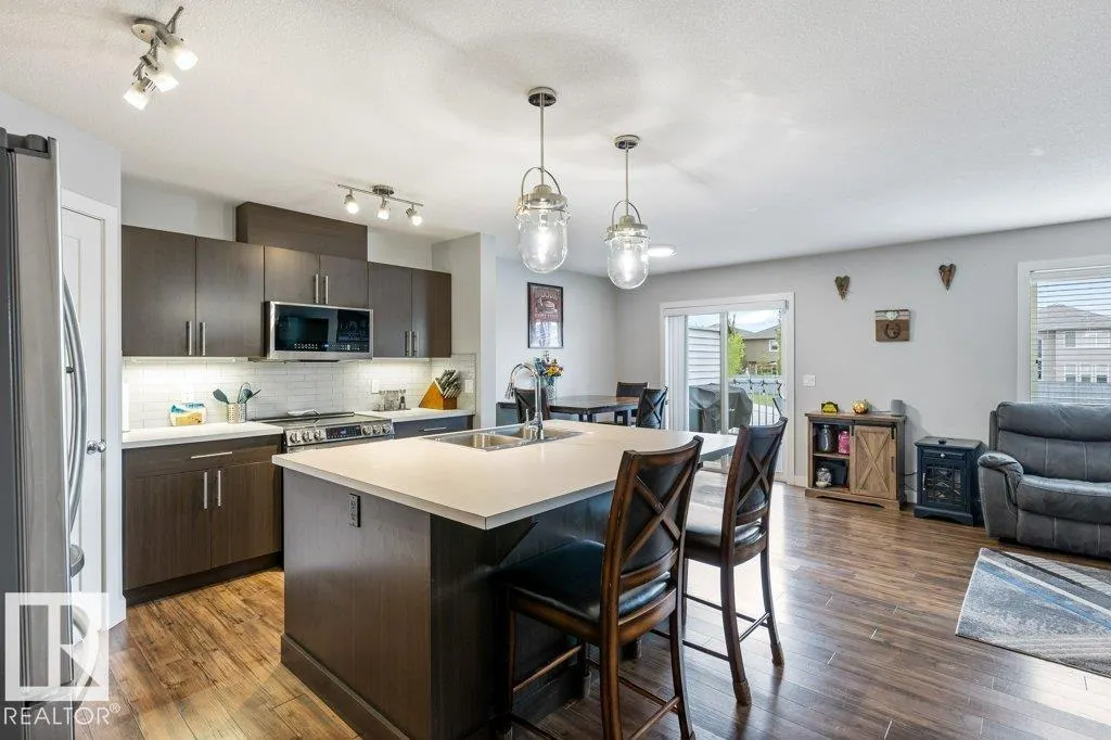 19 RICHMOND LI
