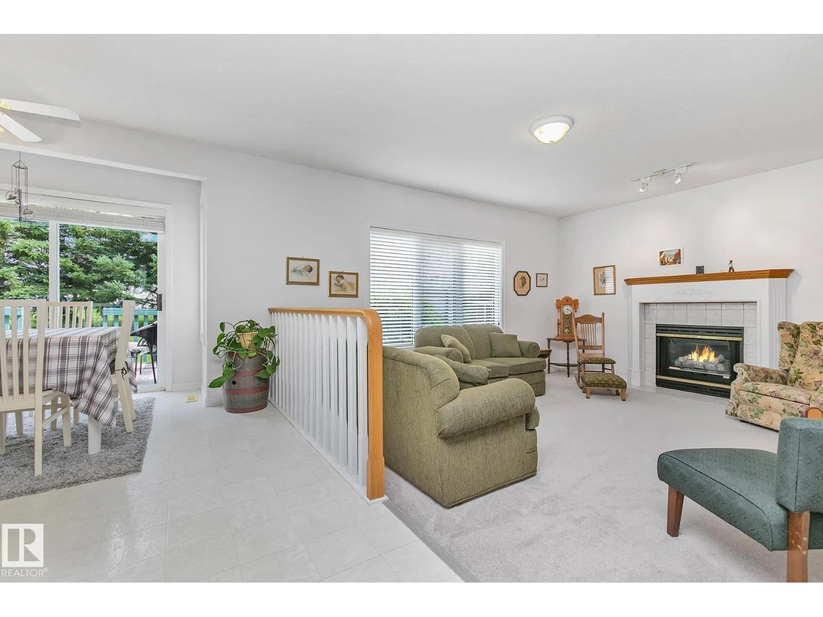 350 LILAC LN