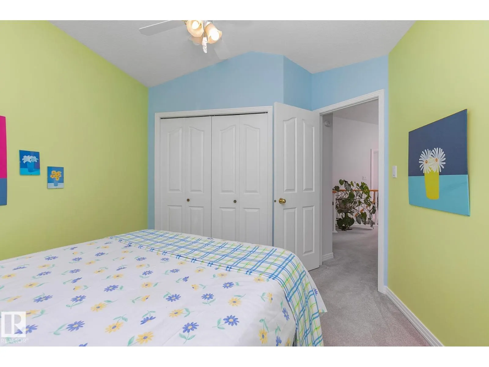 350 LILAC LN