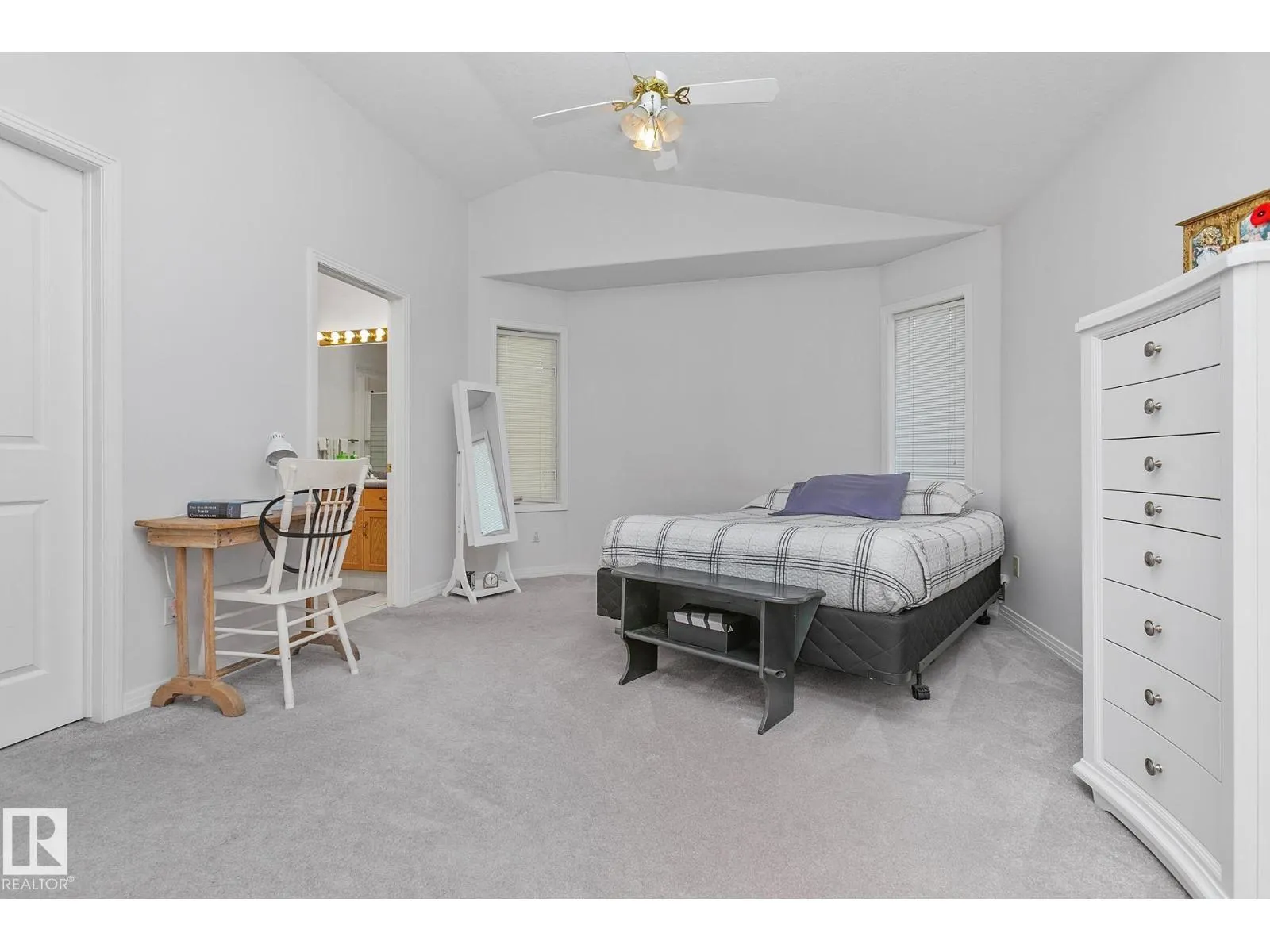 350 LILAC LN