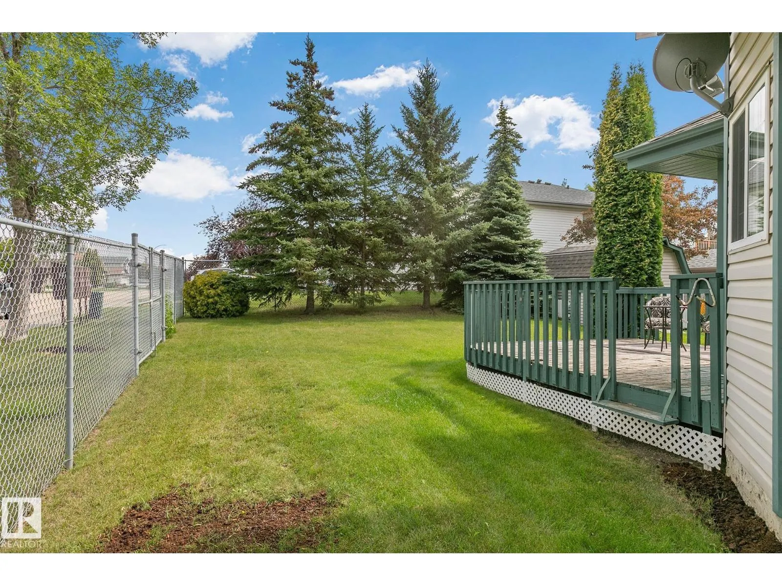 350 LILAC LN
