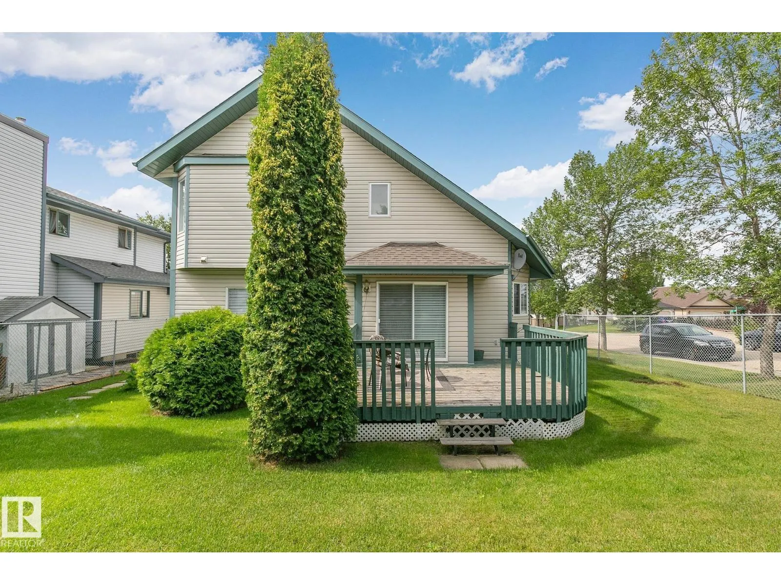 350 LILAC LN