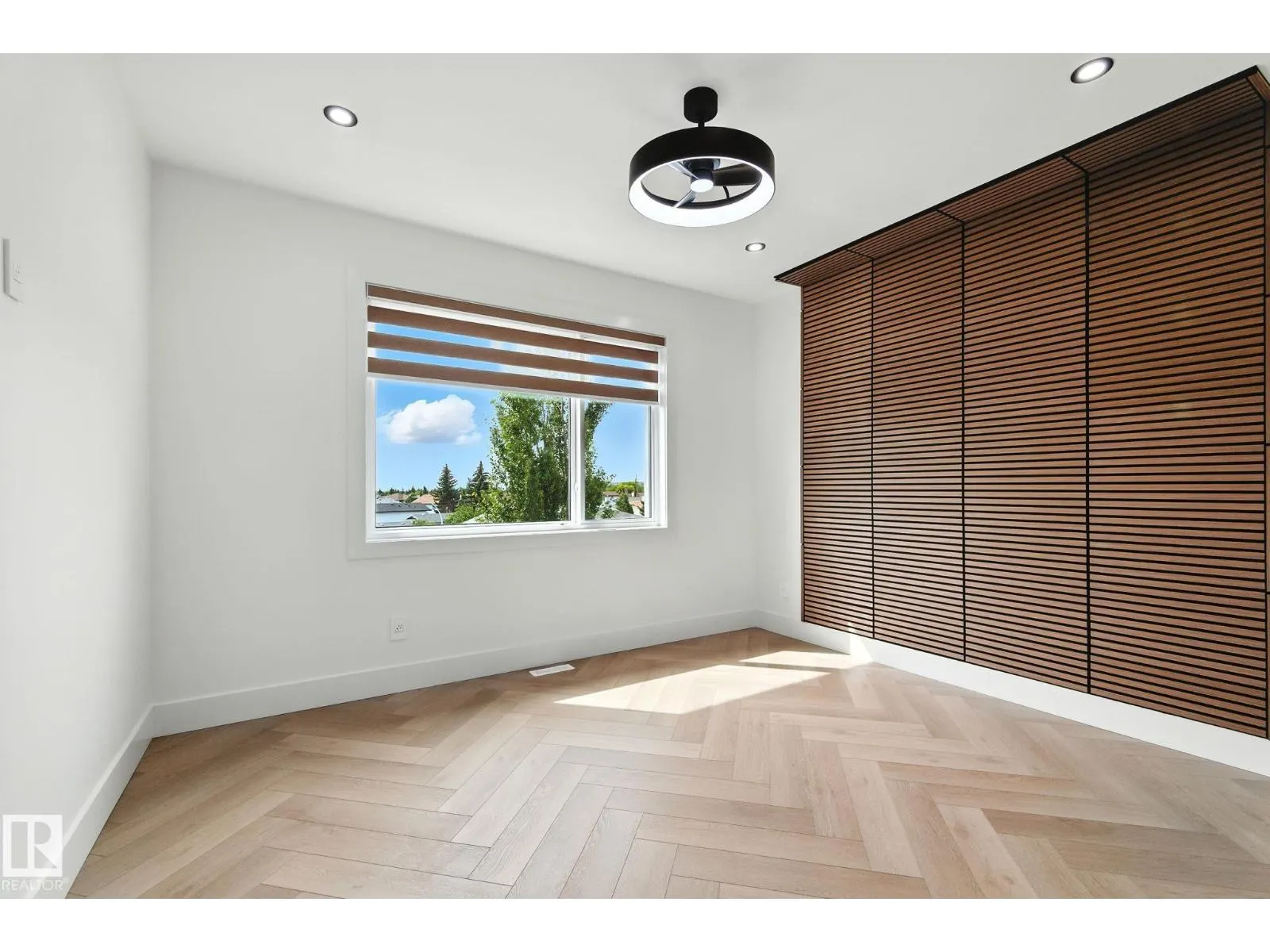9423 181 AV NW