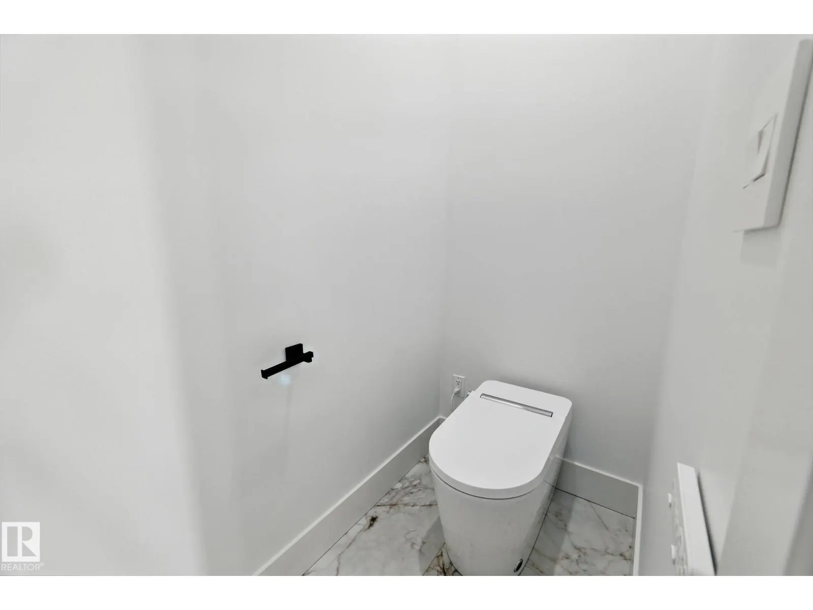 9423 181 AV NW