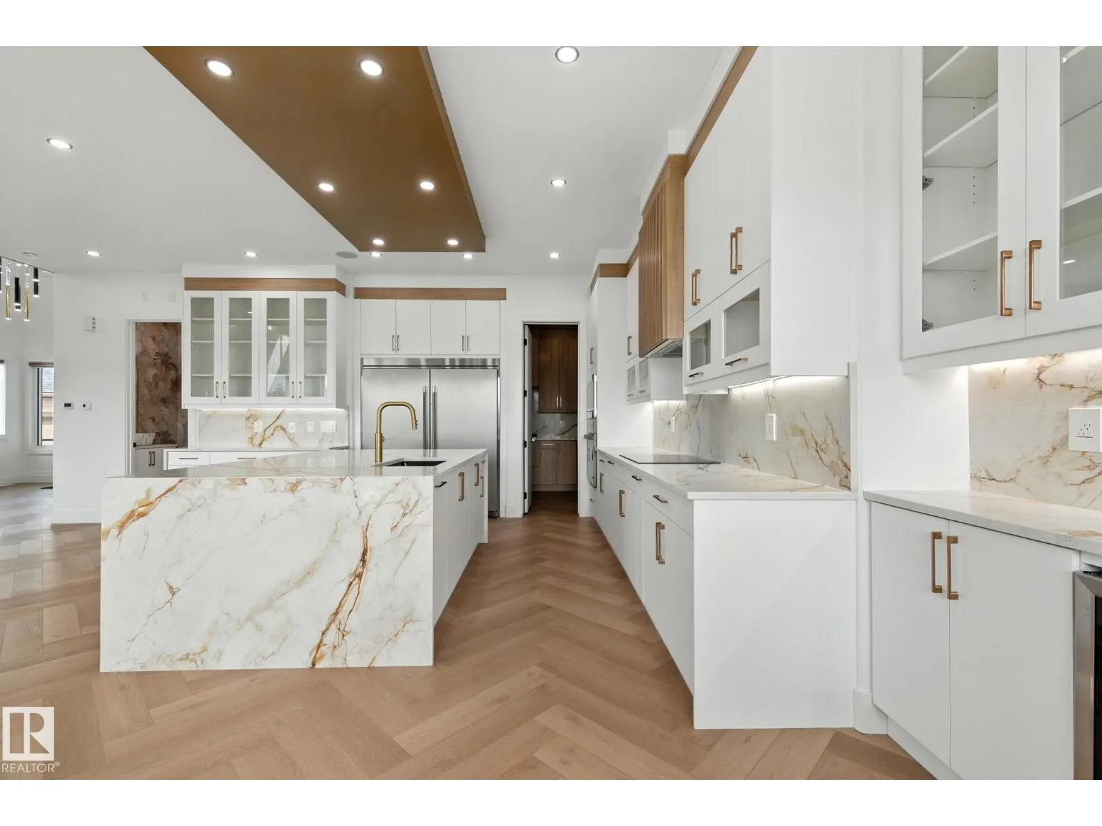 9423 181 AV NW