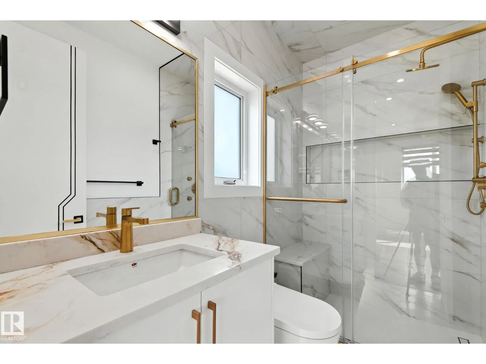 9423 181 AV NW