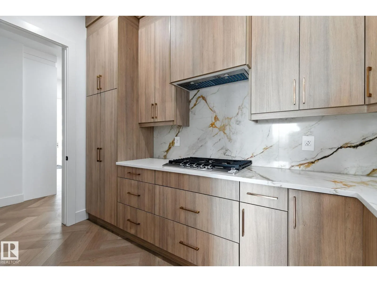 9423 181 AV NW