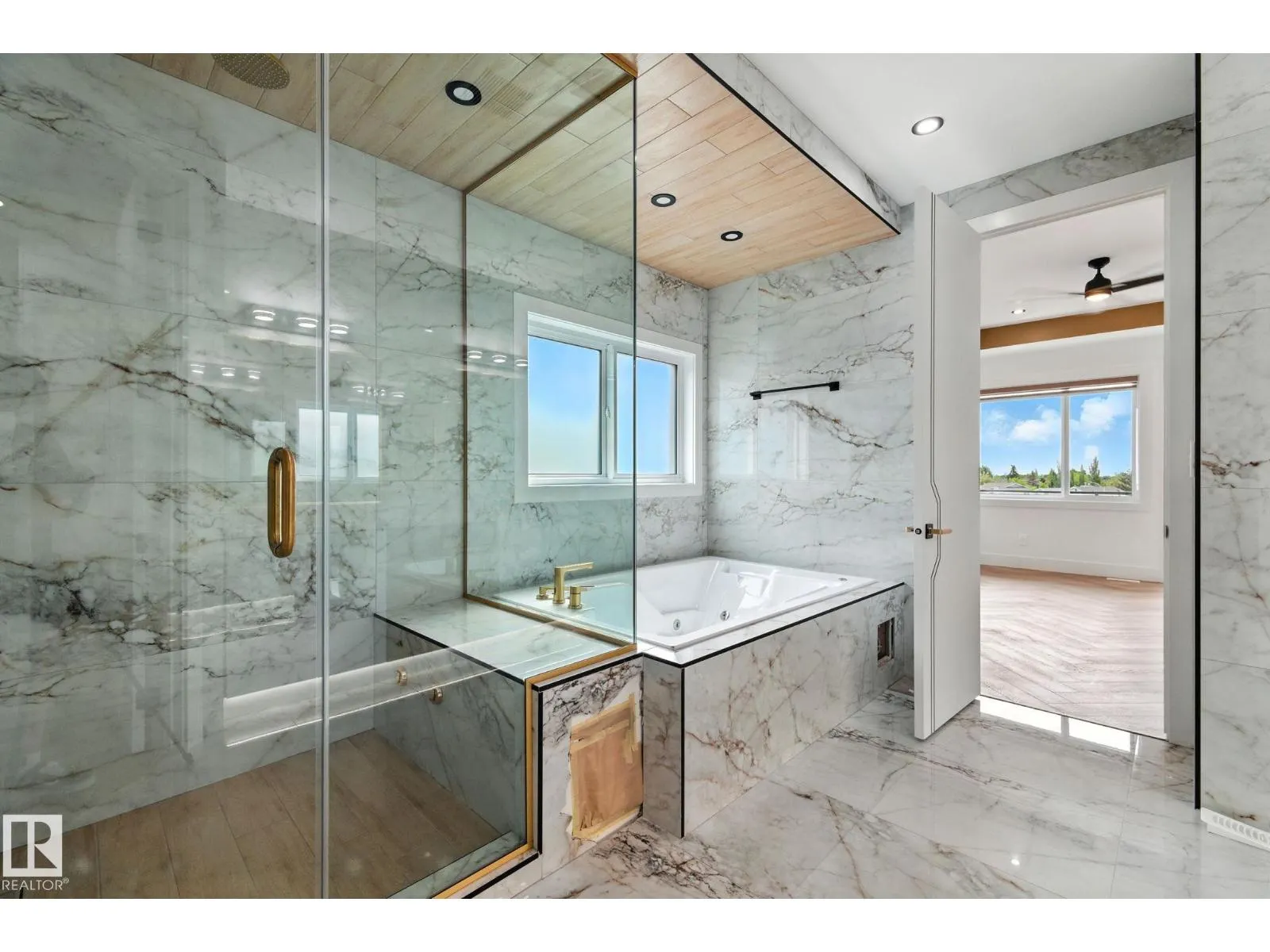 9423 181 AV NW