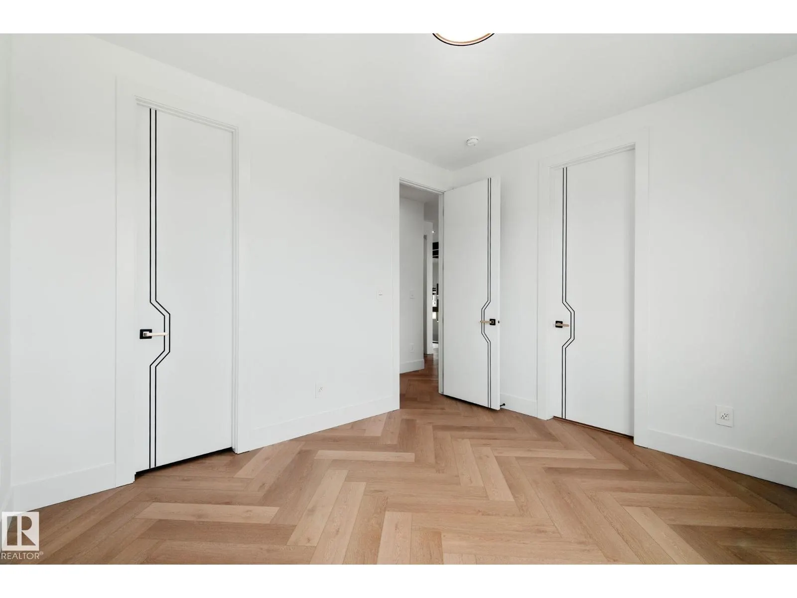 9423 181 AV NW