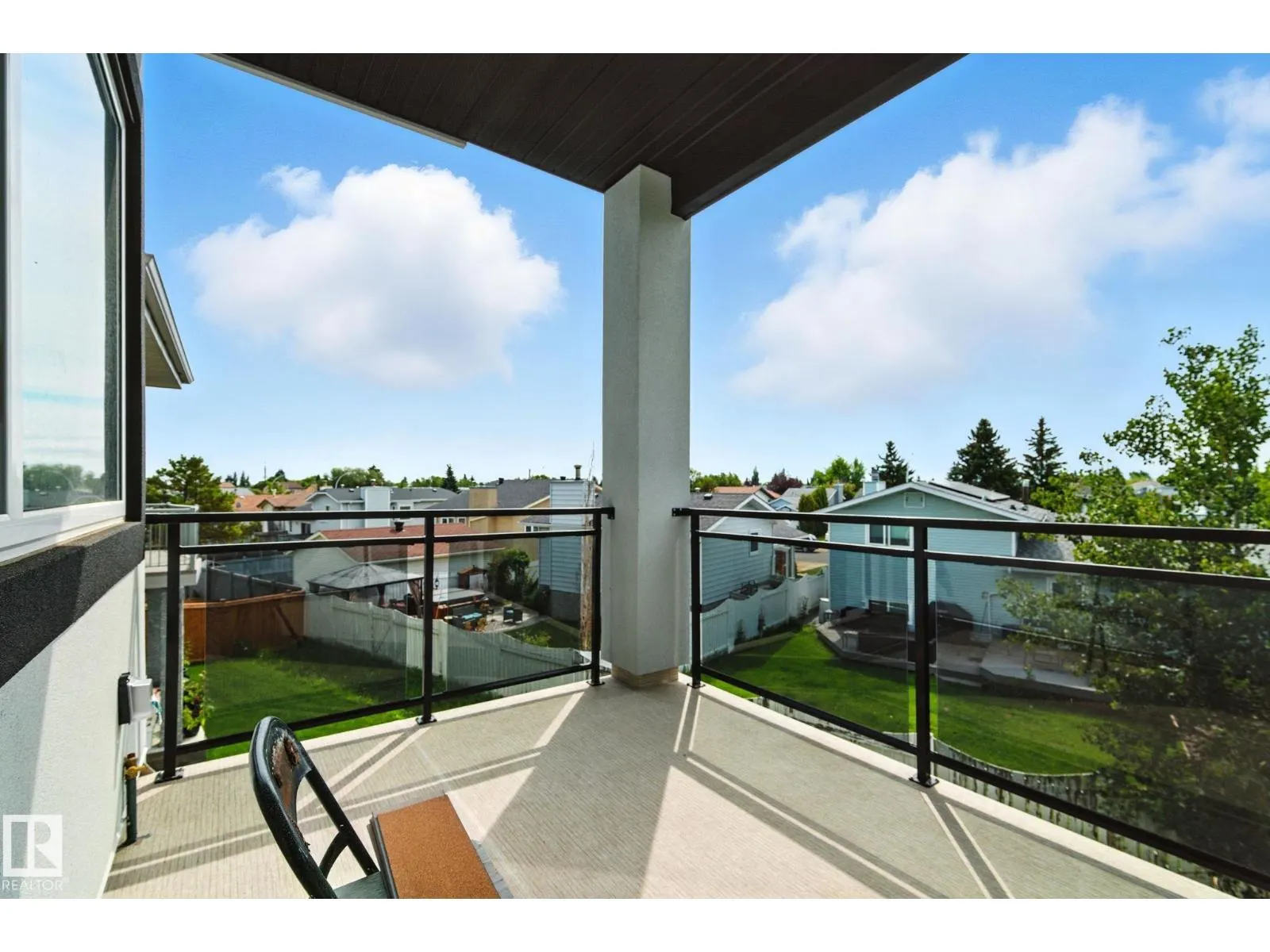 9423 181 AV NW