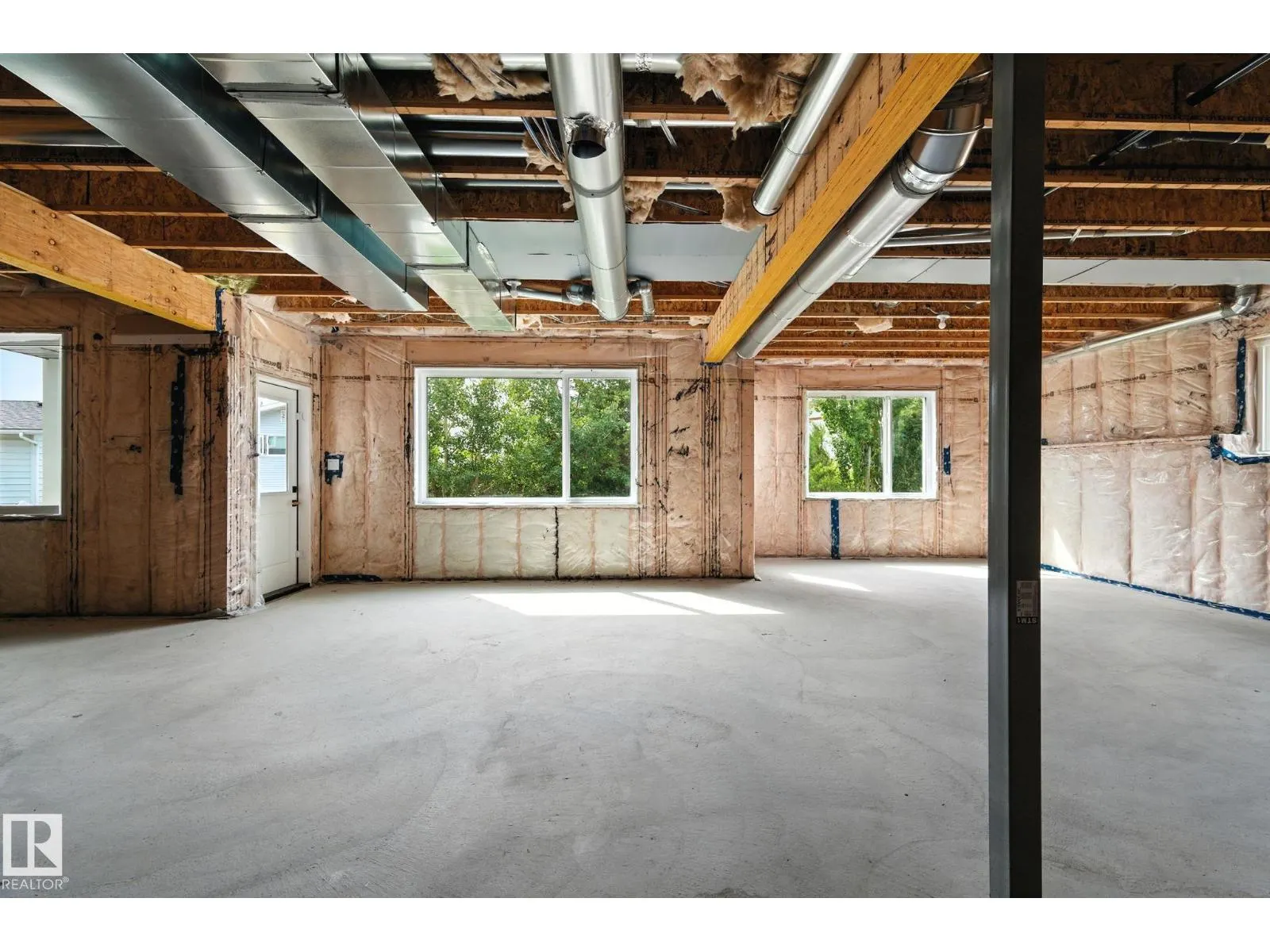 9423 181 AV NW