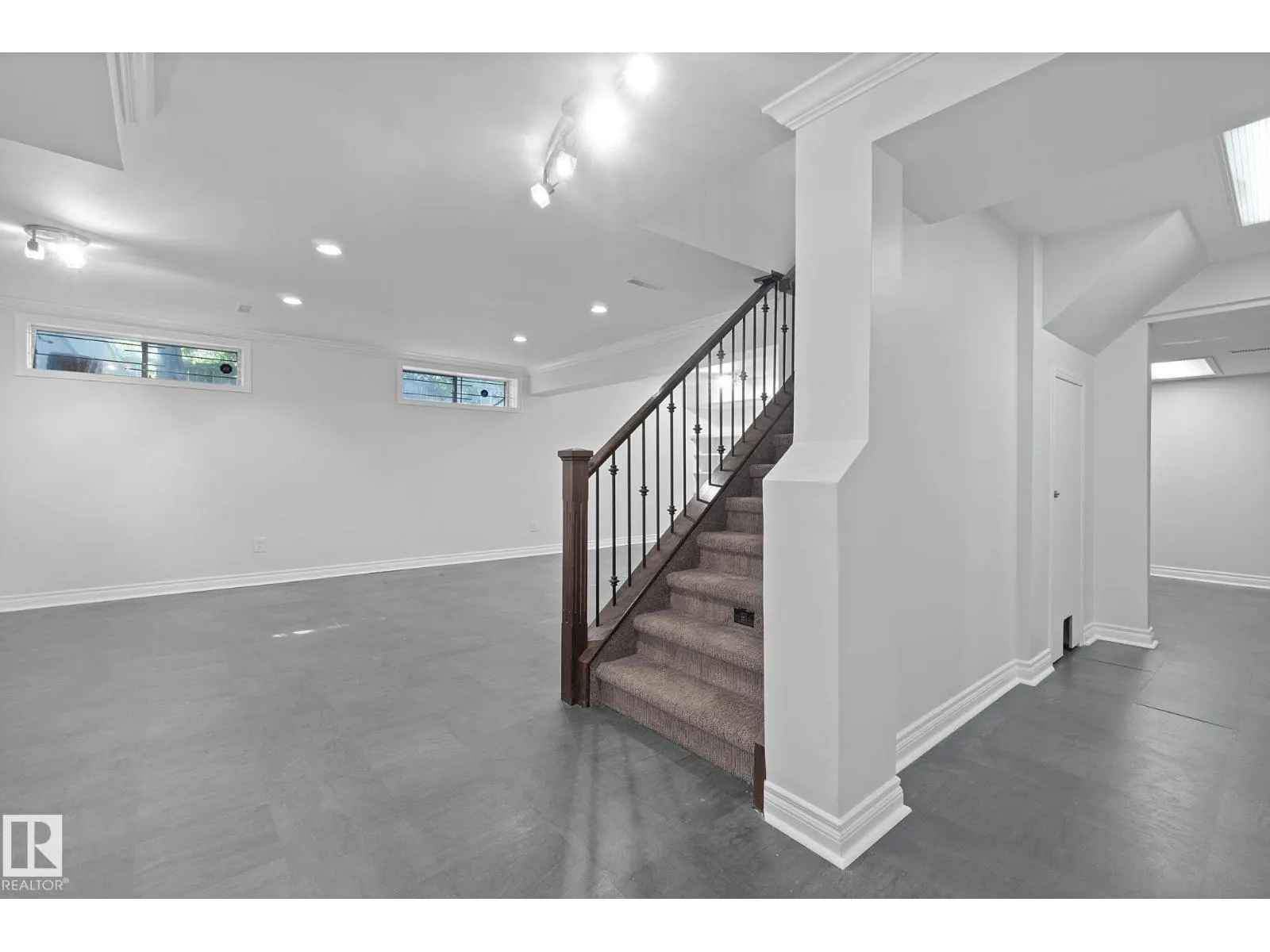 436 OLSEN CL NW