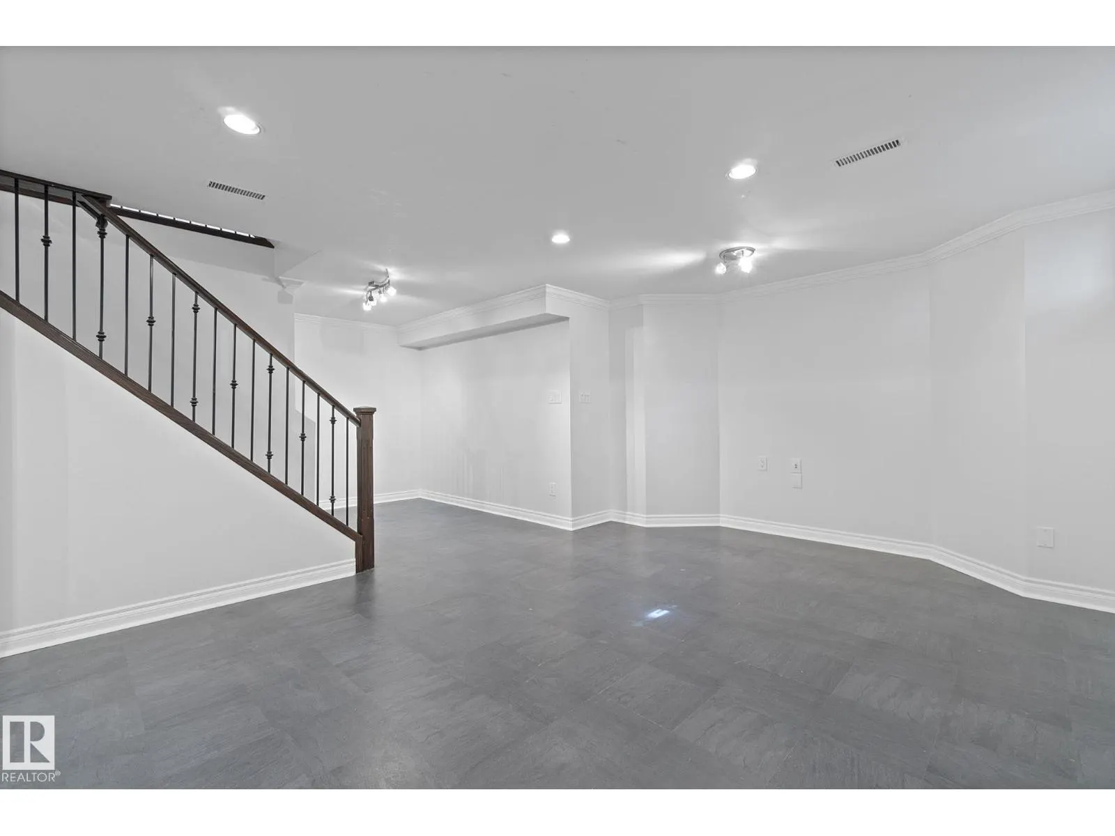 436 OLSEN CL NW