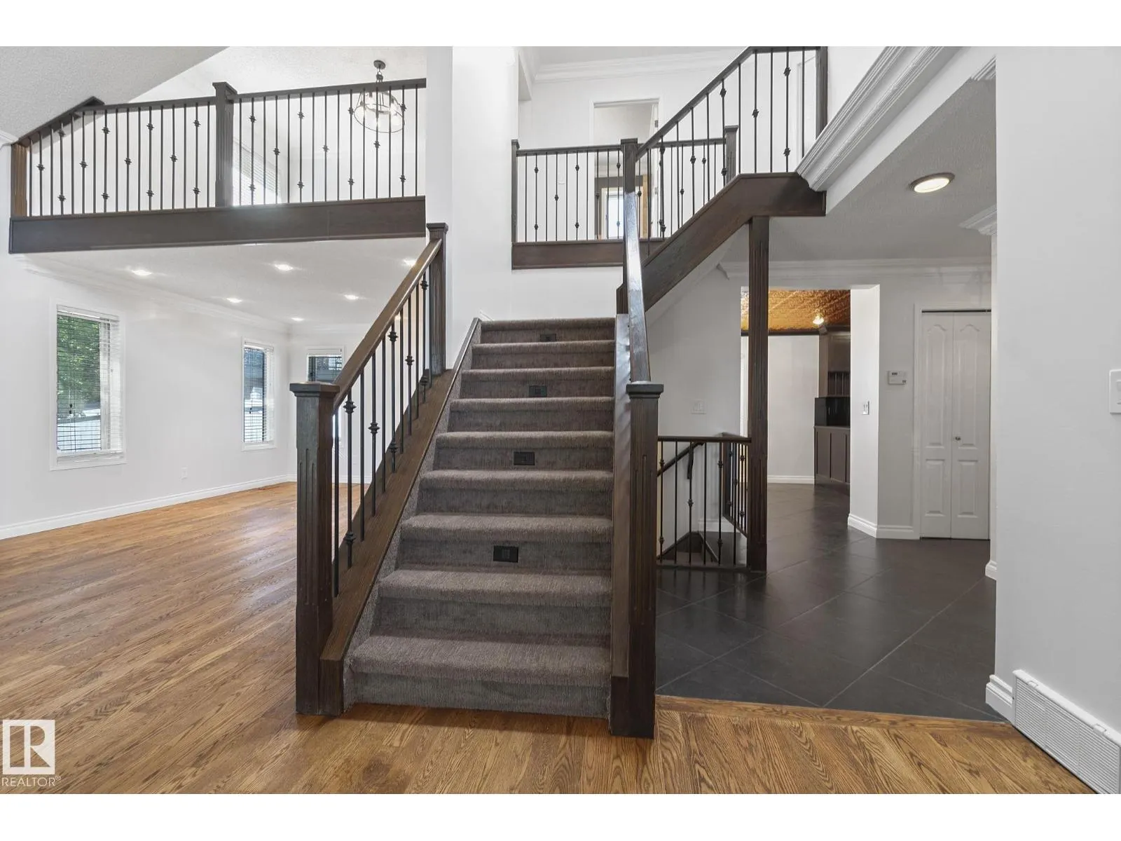 436 OLSEN CL NW
