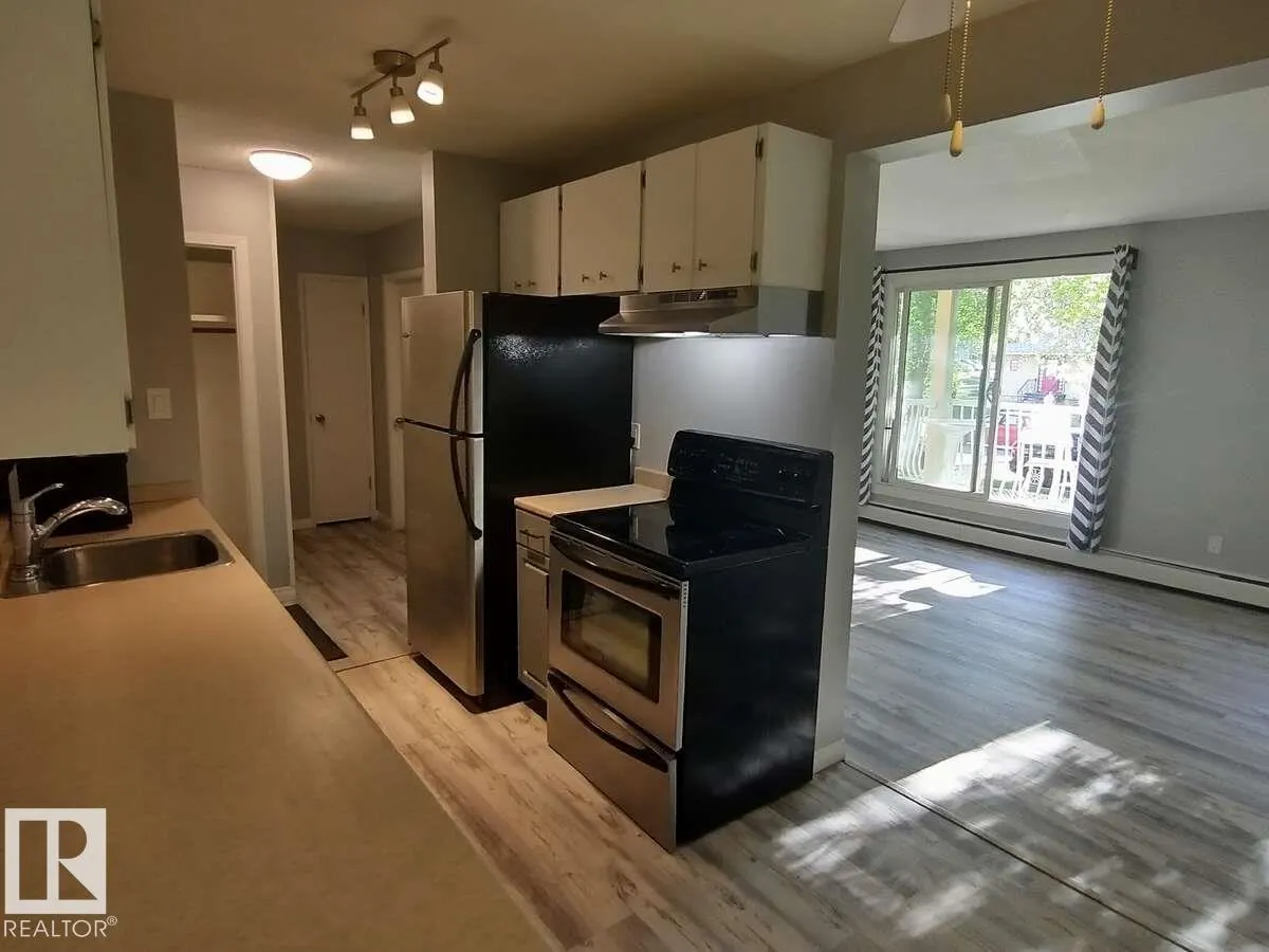 #207 10811 115 ST NW