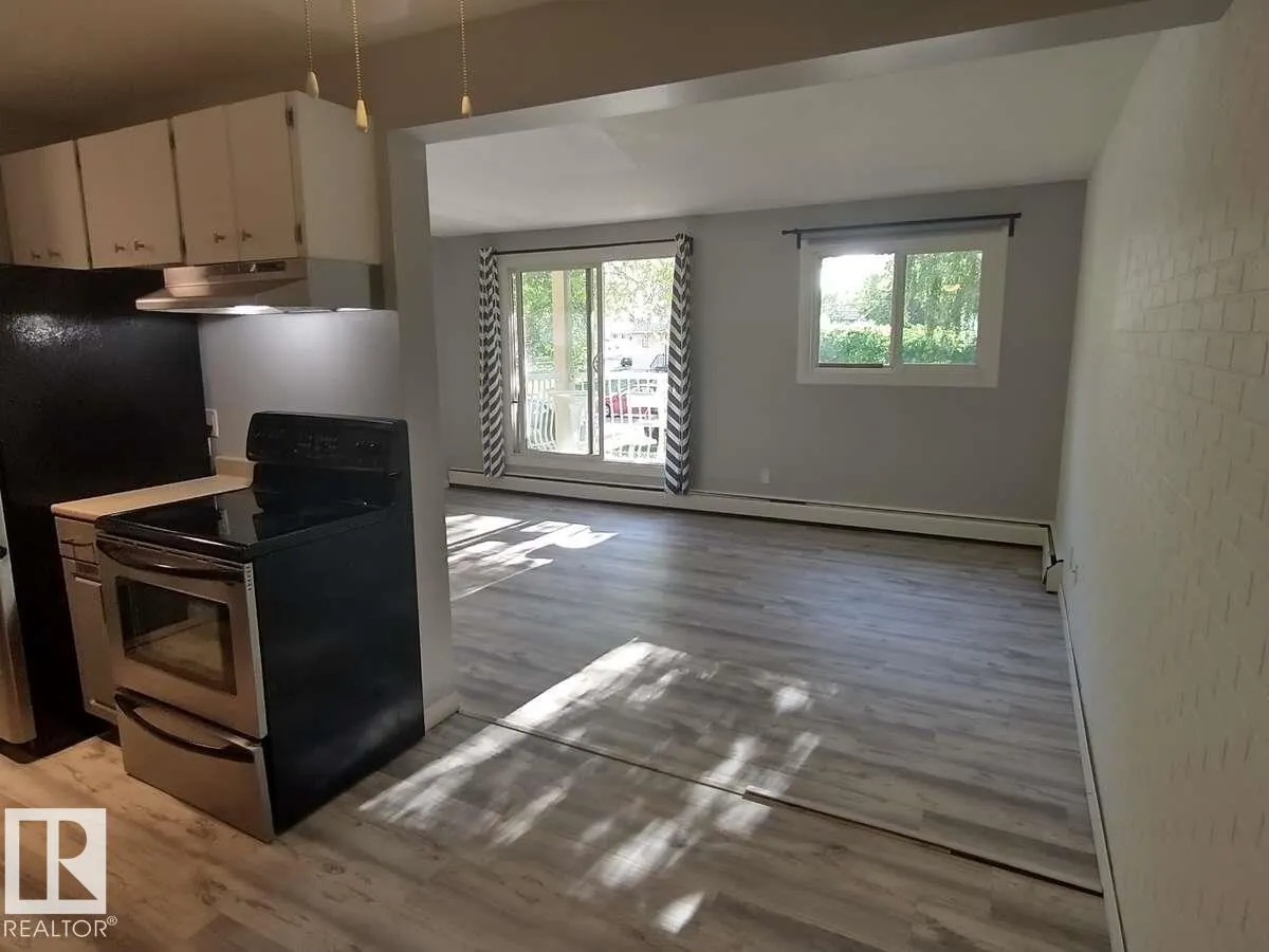#207 10811 115 ST NW