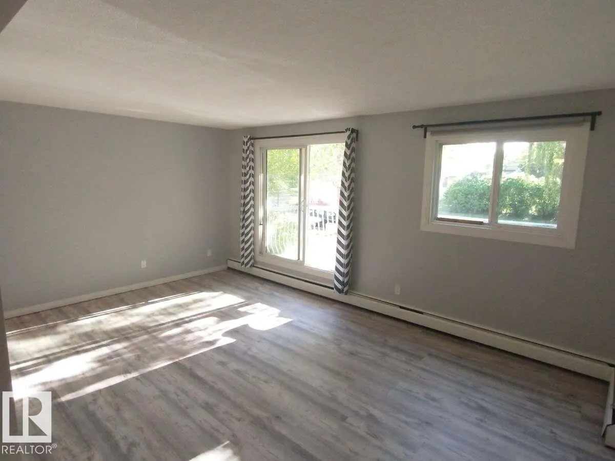 #207 10811 115 ST NW