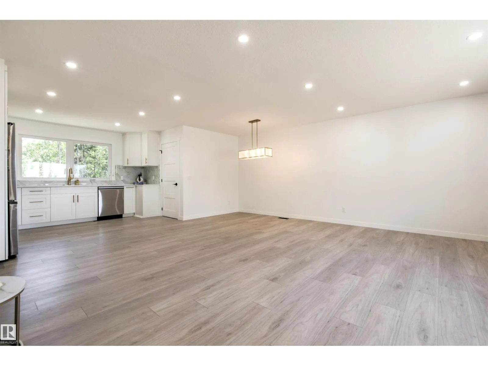 19 GRENFELL AV