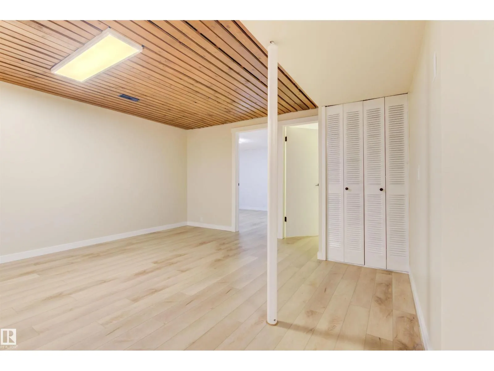 19 GRENFELL AV