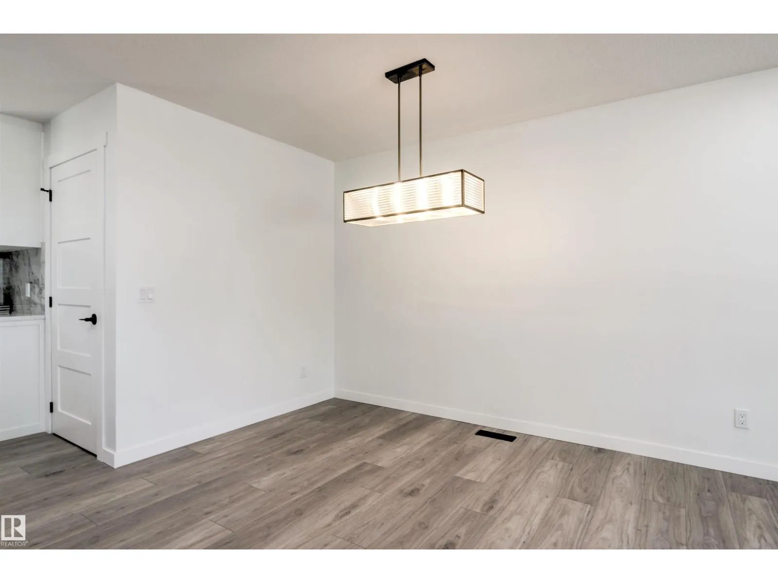 19 GRENFELL AV