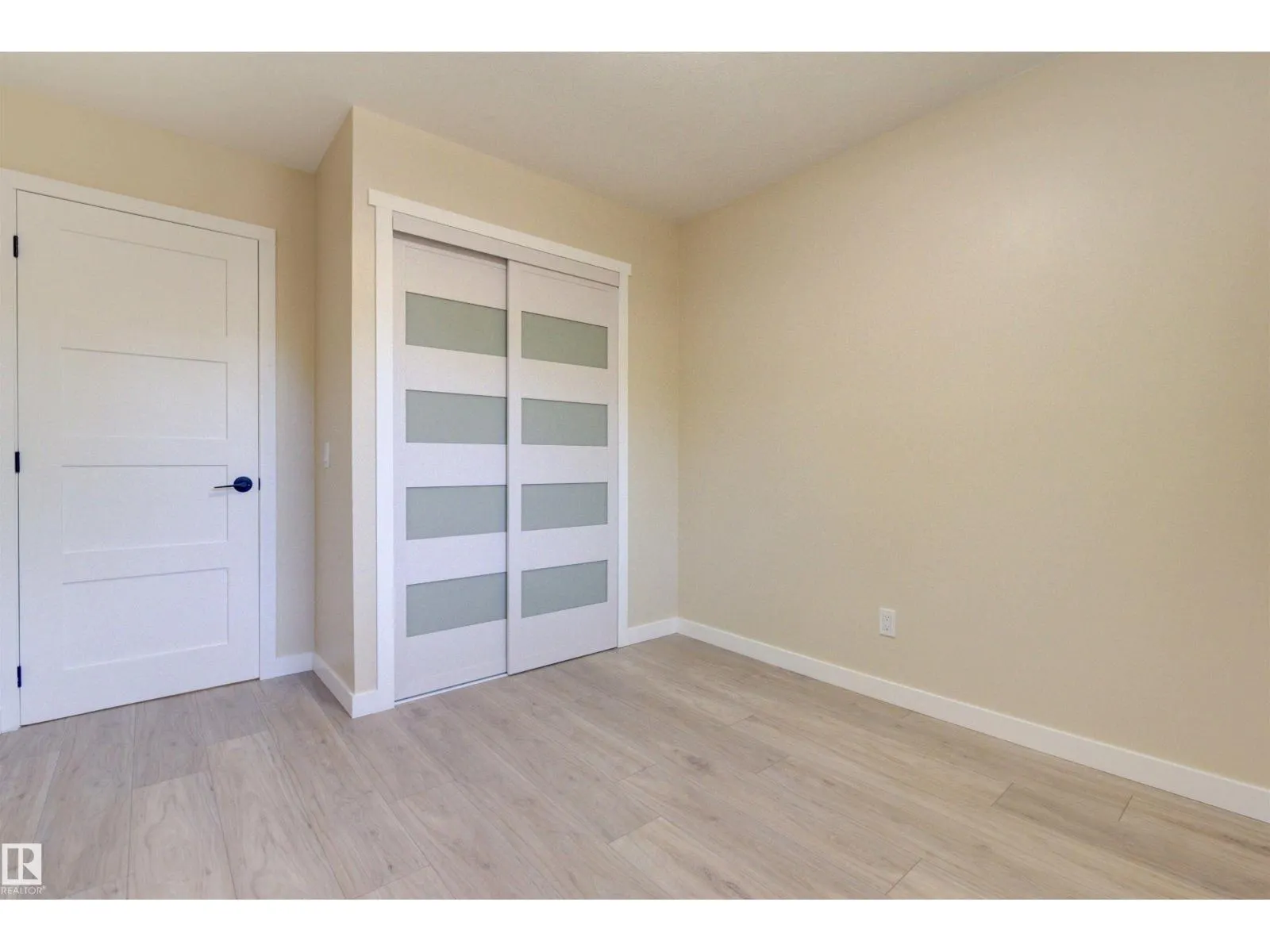 19 GRENFELL AV