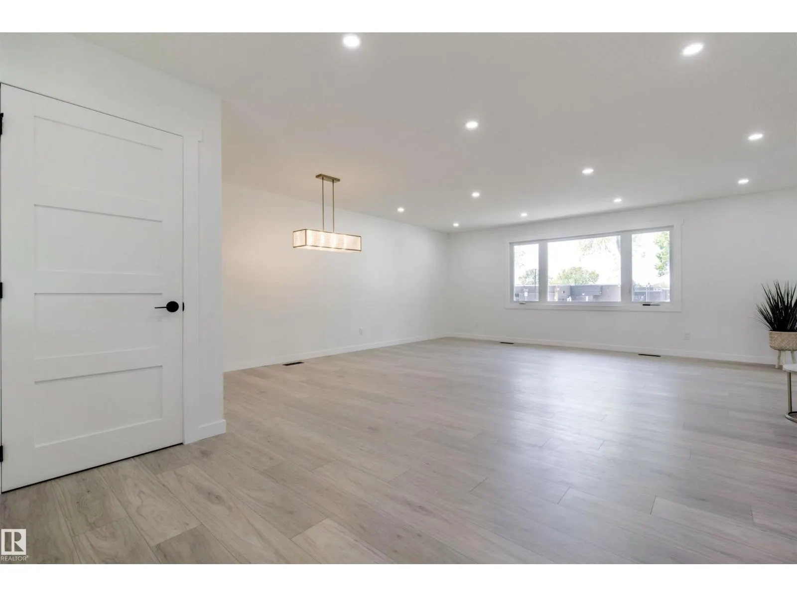 19 GRENFELL AV