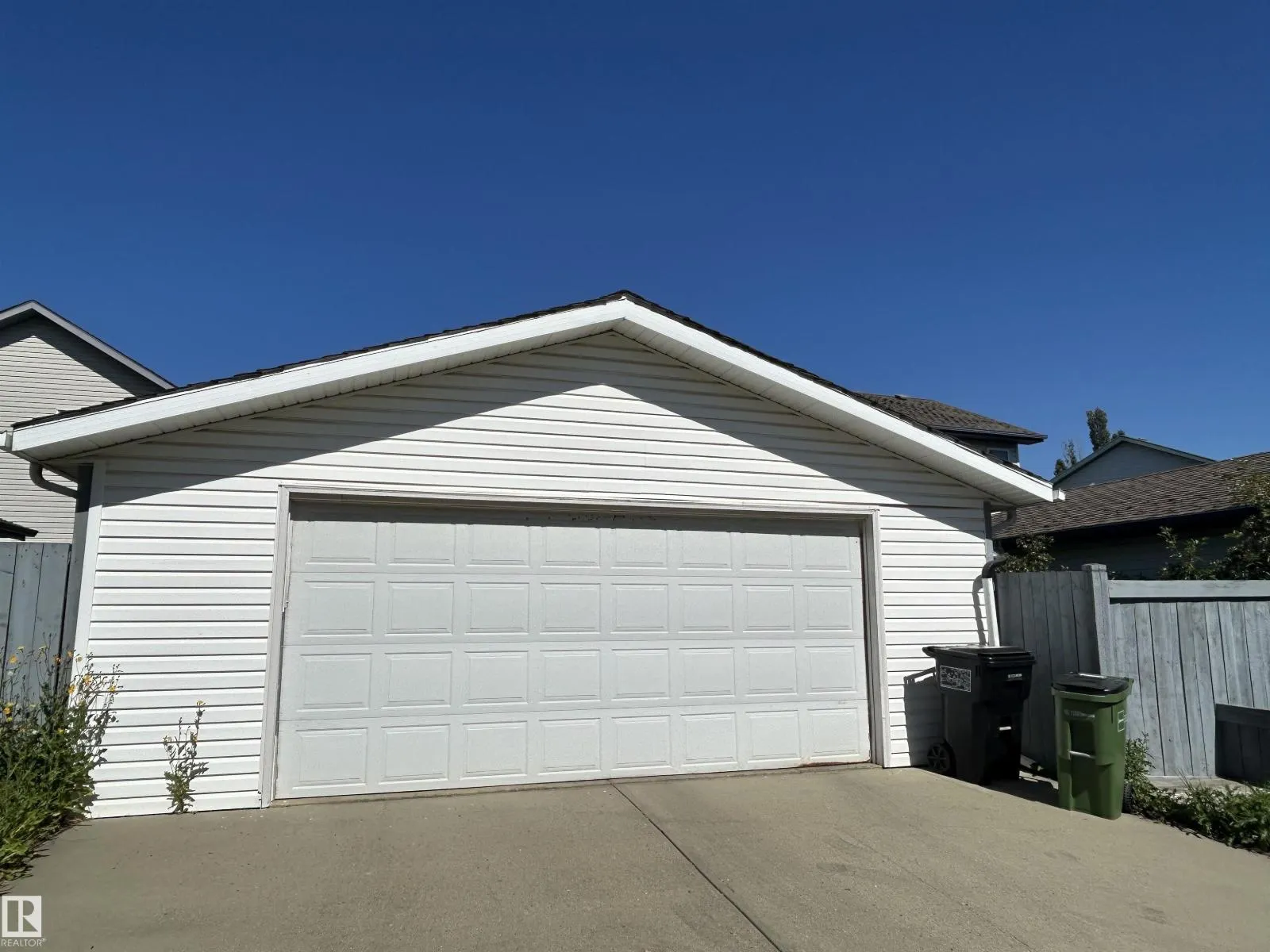 1233 GILLESPIE CR NW