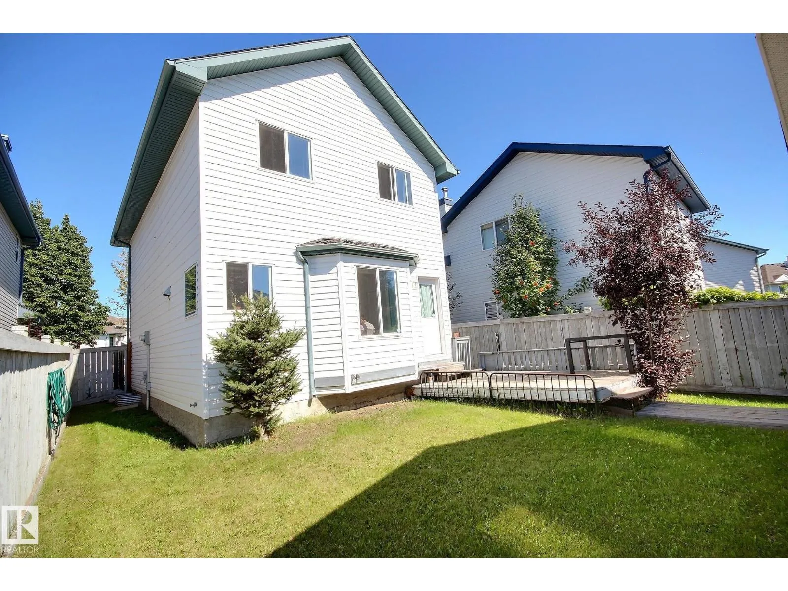 1233 GILLESPIE CR NW