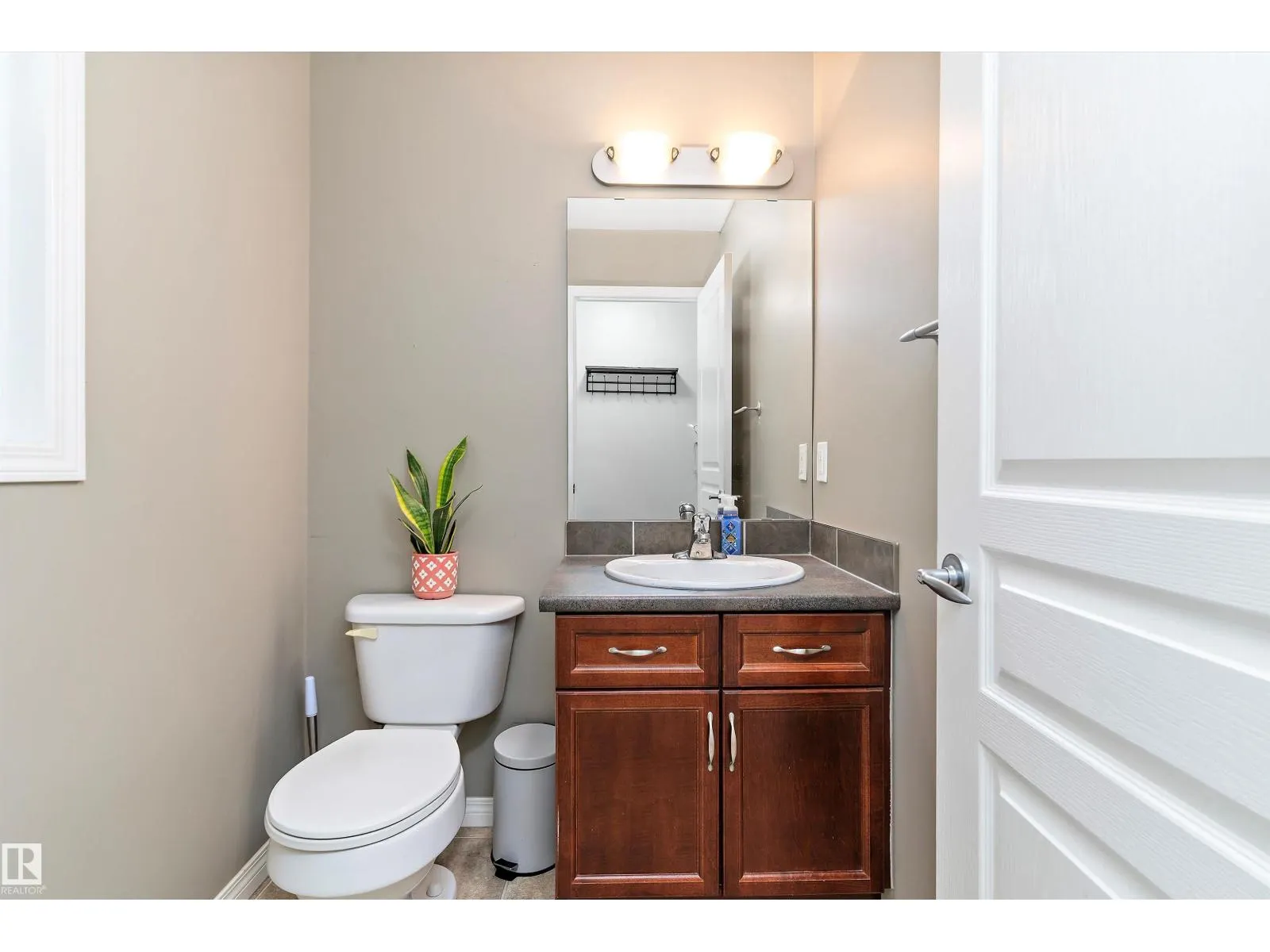 102 Graywood Mews