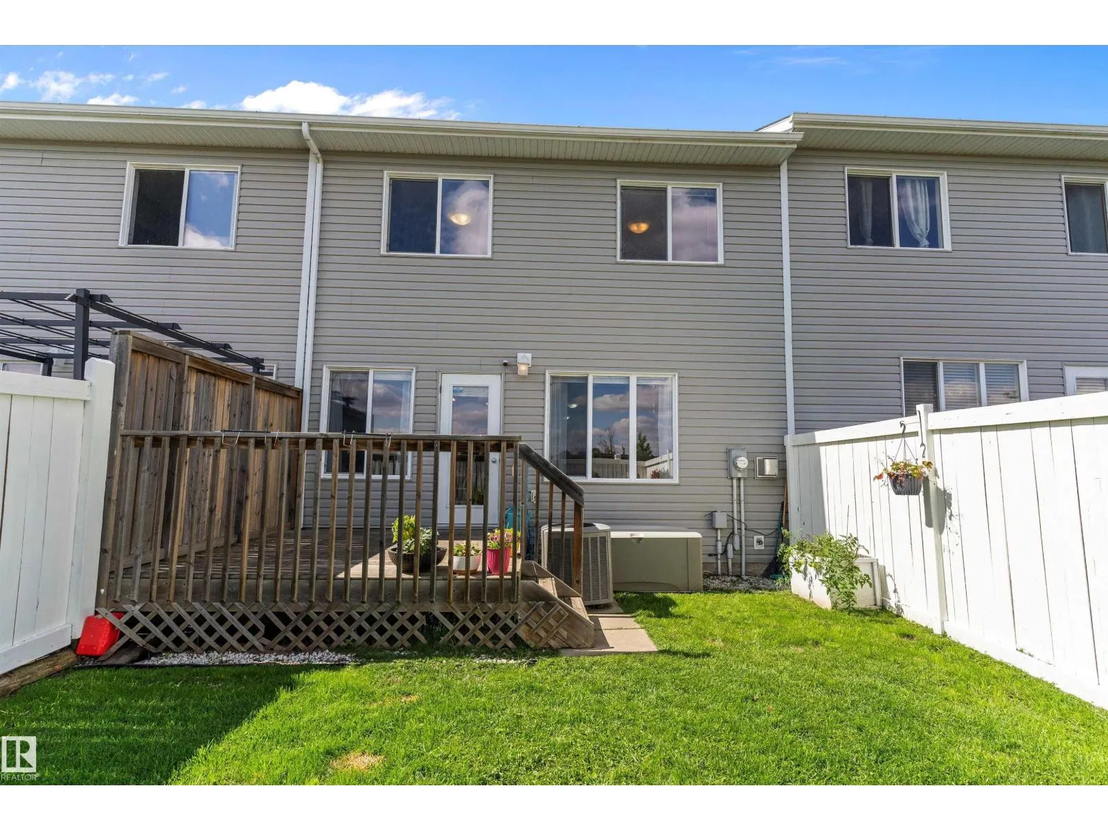 102 Graywood Mews